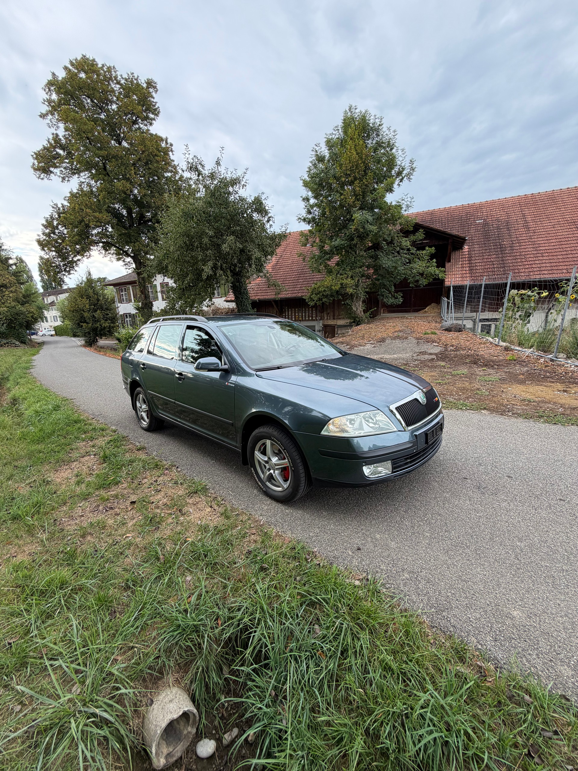 SKODA OCTAVIA-image-11