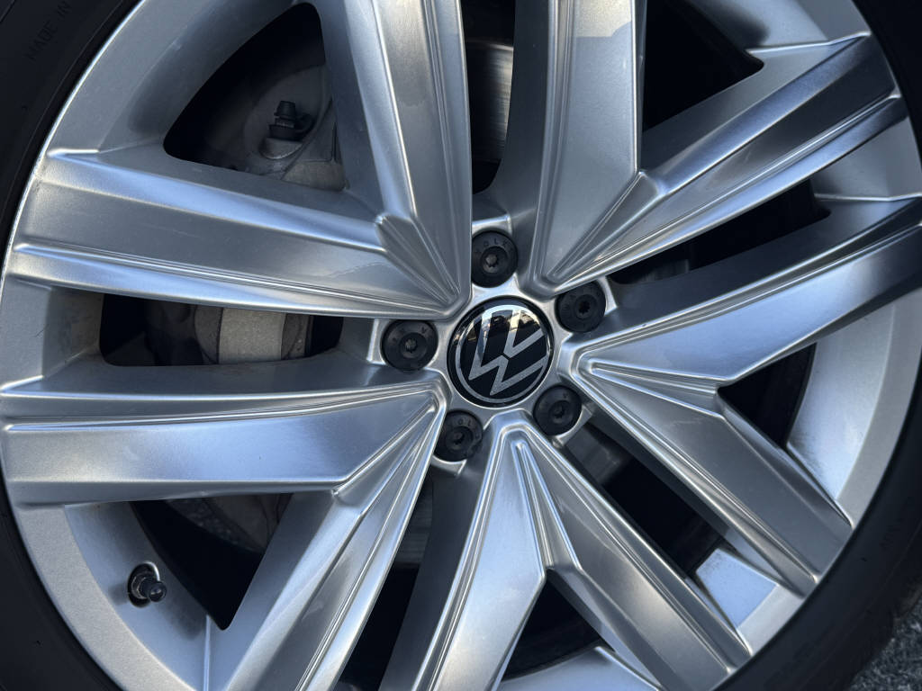 VW Touareg 3.0 V6 TDI Atmosphere-image-6