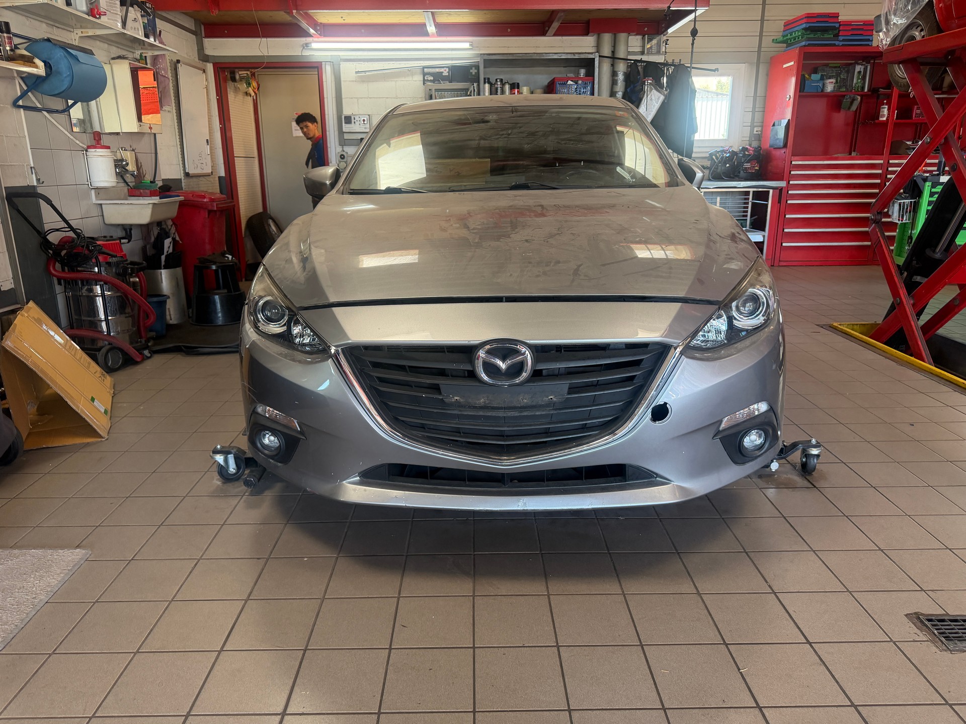 MAZDA 3 2.0 16V Revolution Activematic-showroom-element-2