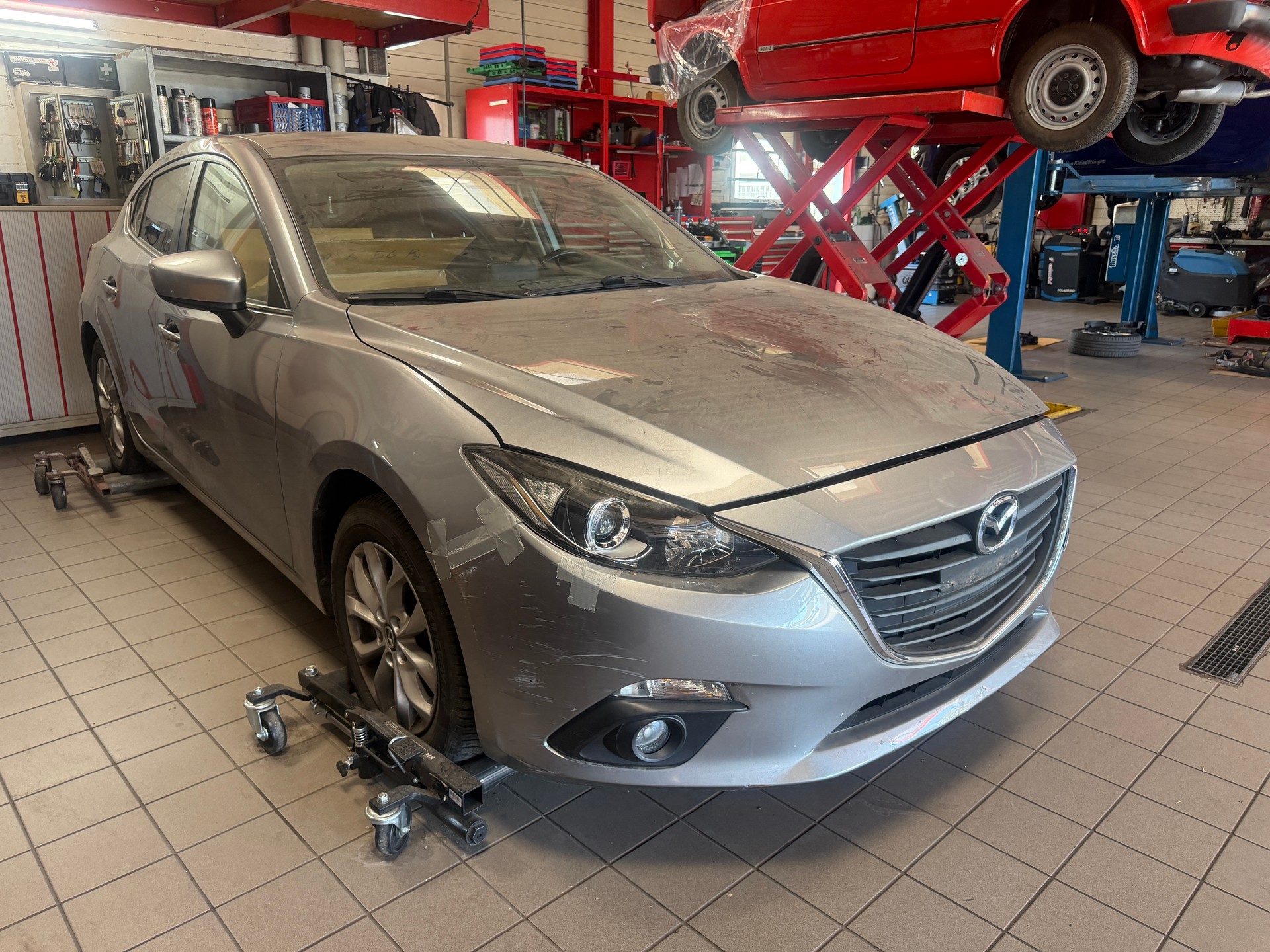 MAZDA 3 2.0 16V Revolution Activematic-showroom-element-1