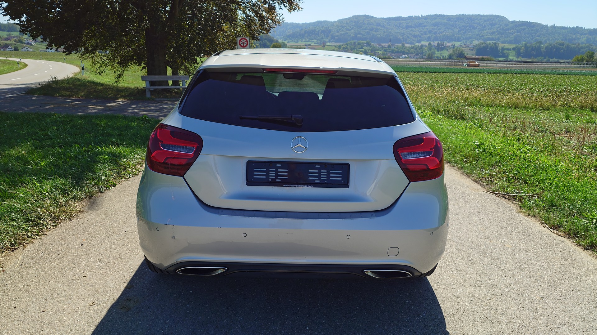 MERCEDES-BENZ A 180 Night Star 7G-DCT-showroom-element-3