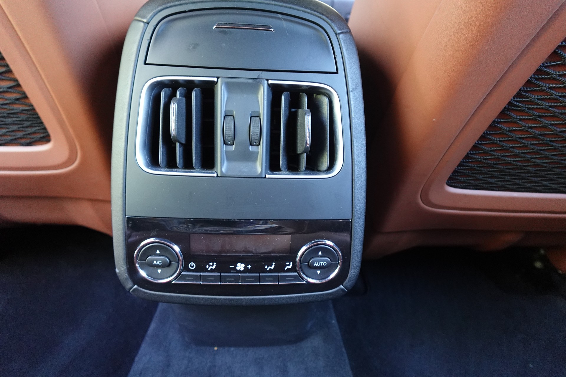 MASERATI Levante S 3.0 V6 Automatica-image-14