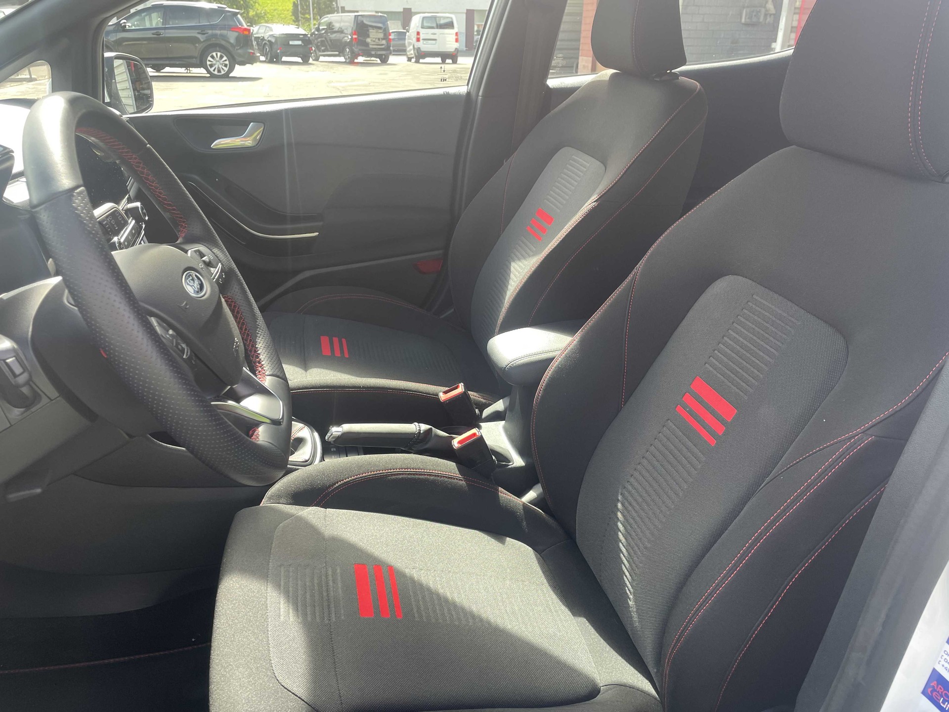 FORD Fiesta 1.0 EcoB 100PS ST-Line-image-9