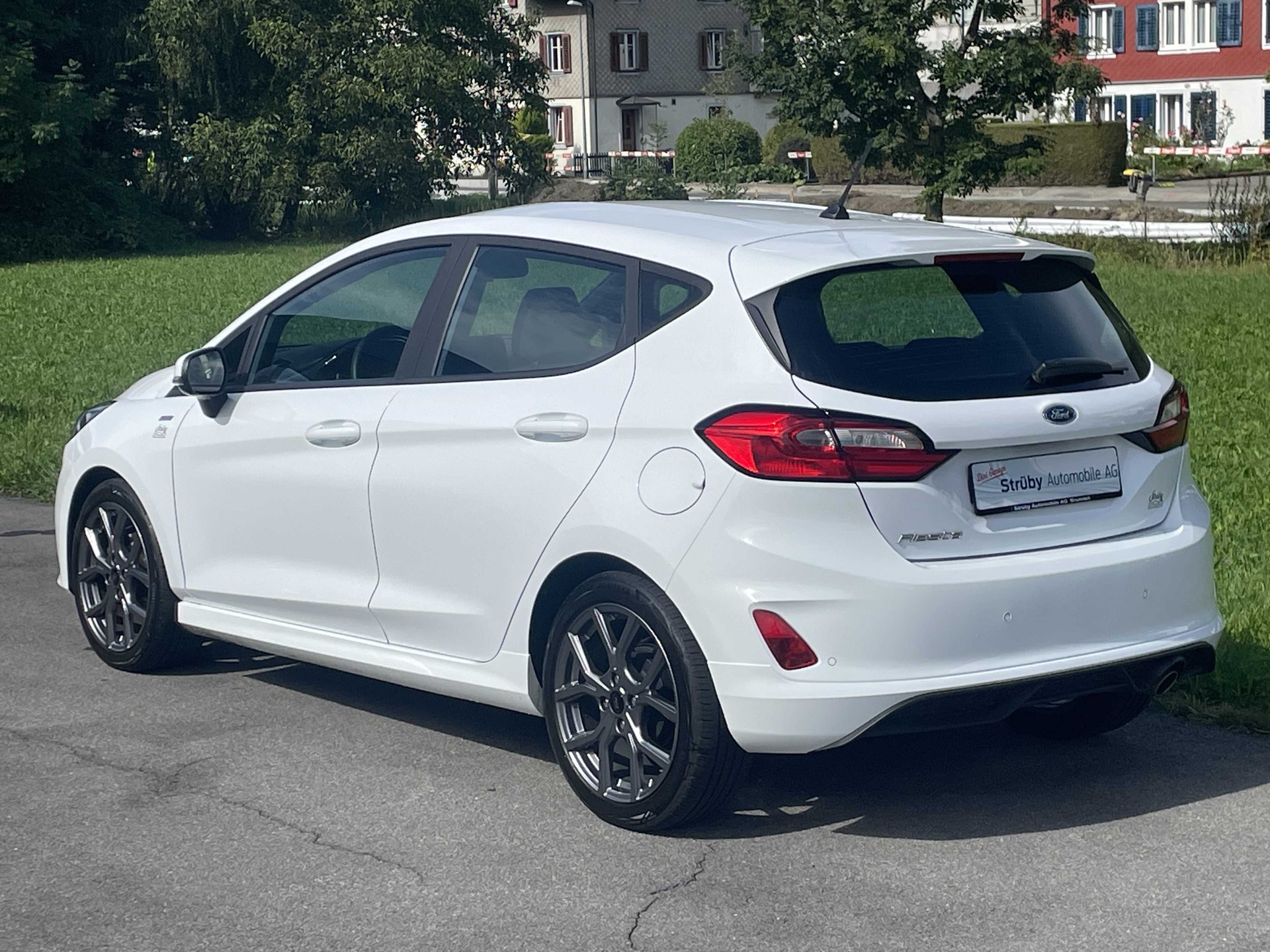 FORD Fiesta 1.0 EcoB 100PS ST-Line-showroom-element-3