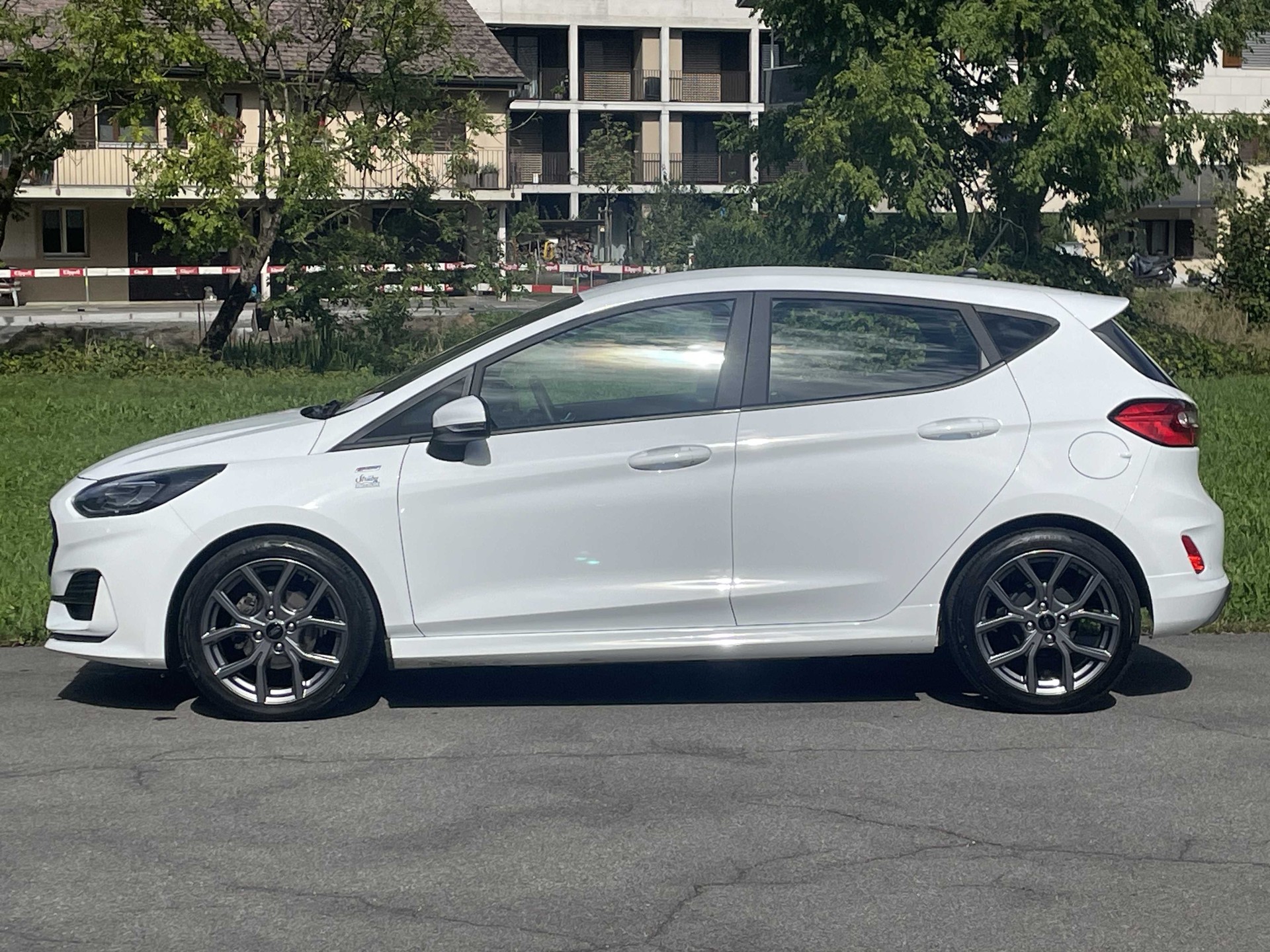 FORD Fiesta 1.0 EcoB 100PS ST-Line-showroom-element-2