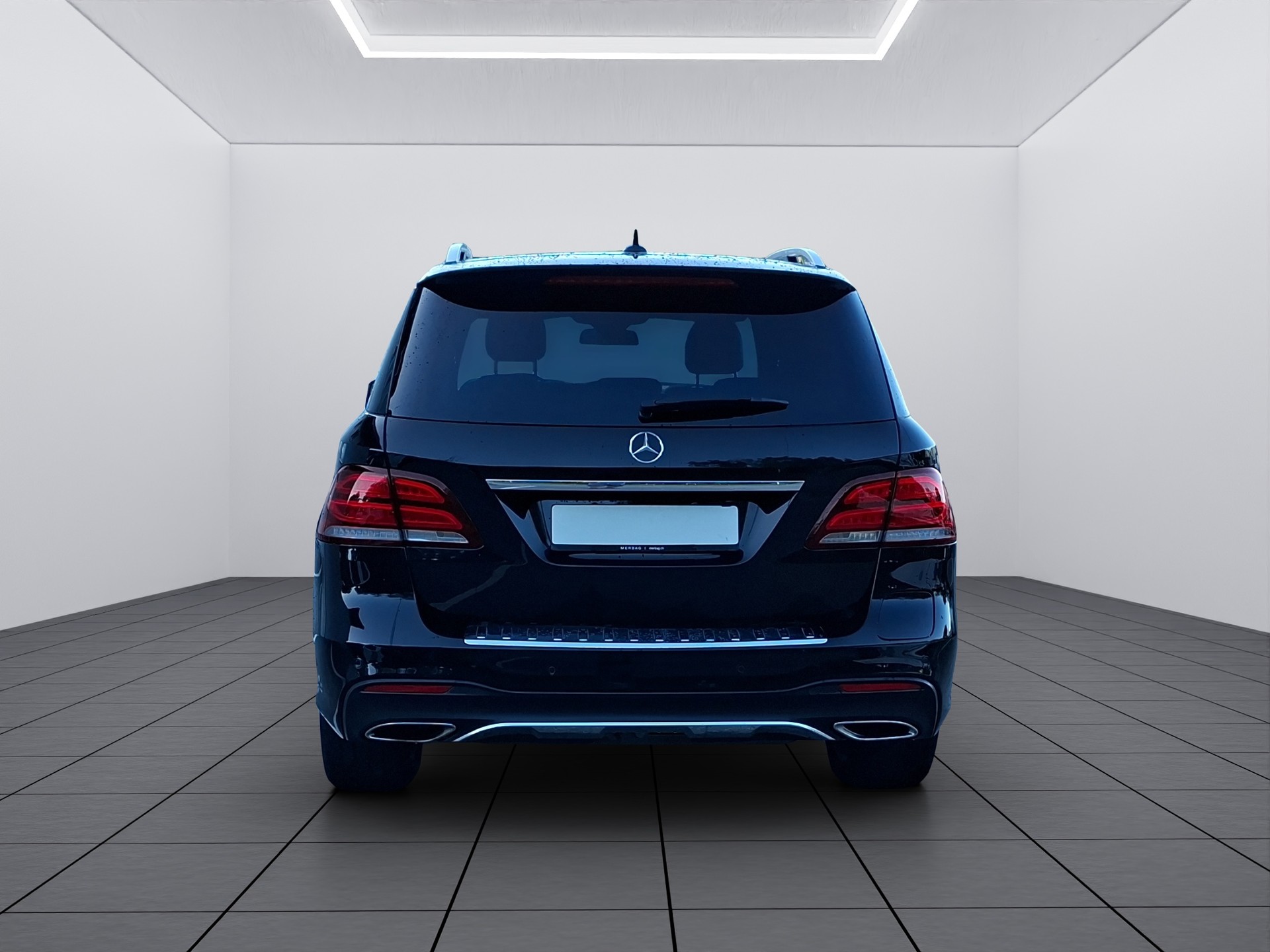 MERCEDES-BENZ GLE 500 e 4Matic 7G-Tronic-showroom-element-3