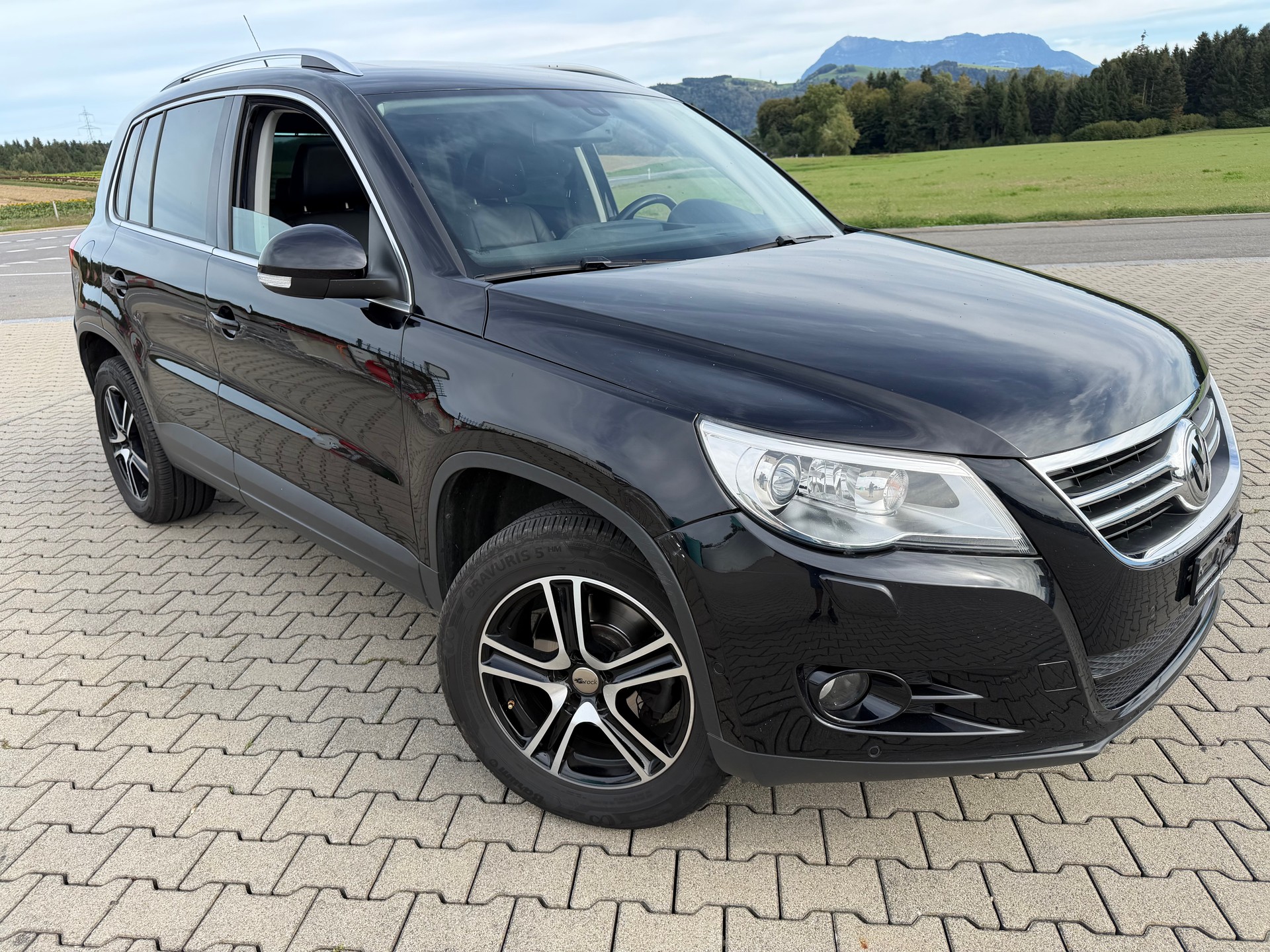 VW Tiguan 2.0 TSI Sport&Style Tiptronic