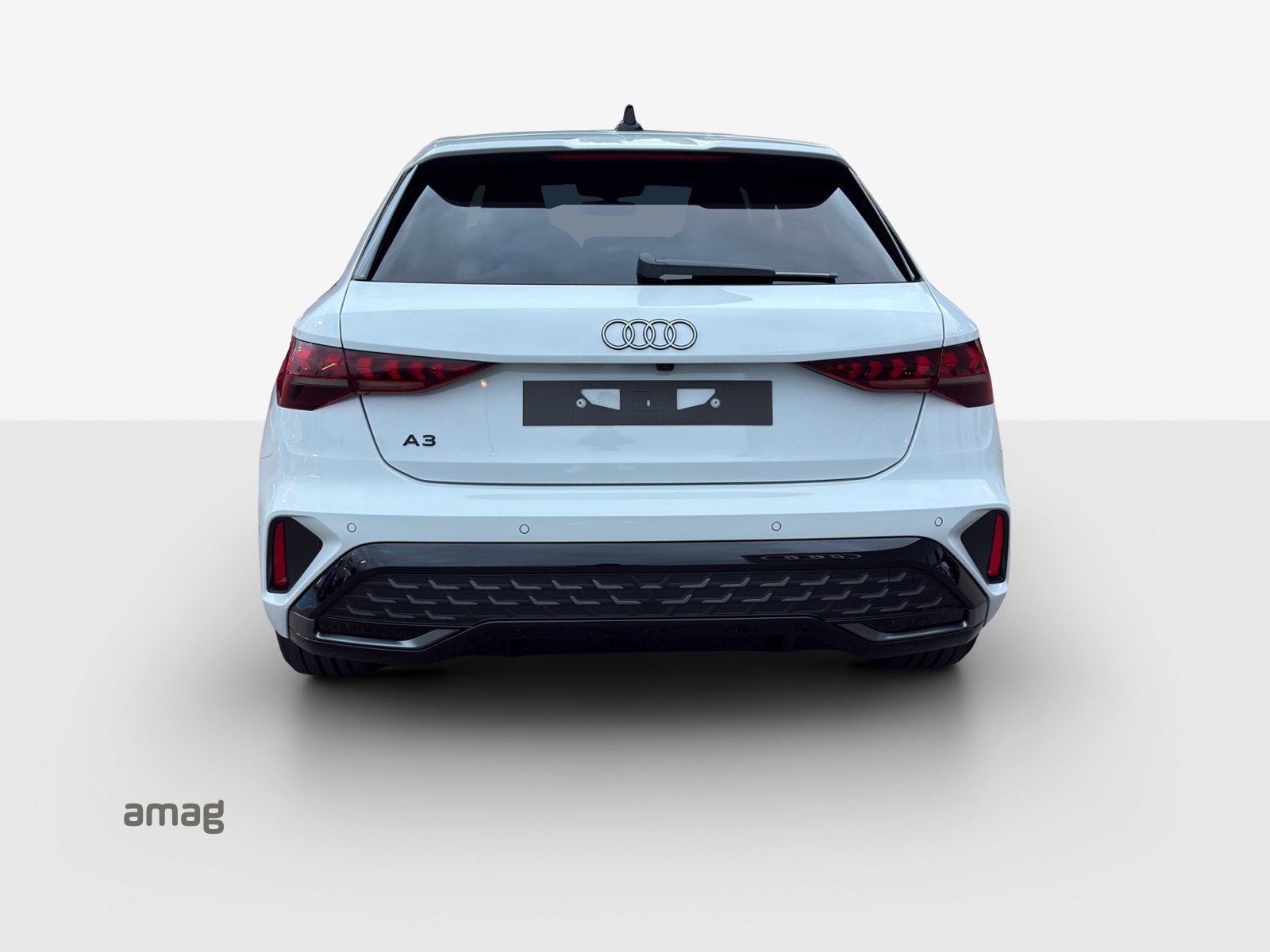 AUDI A3 Sportback TFSI 110 kW S line Attraction S tronic-showroom-element-3
