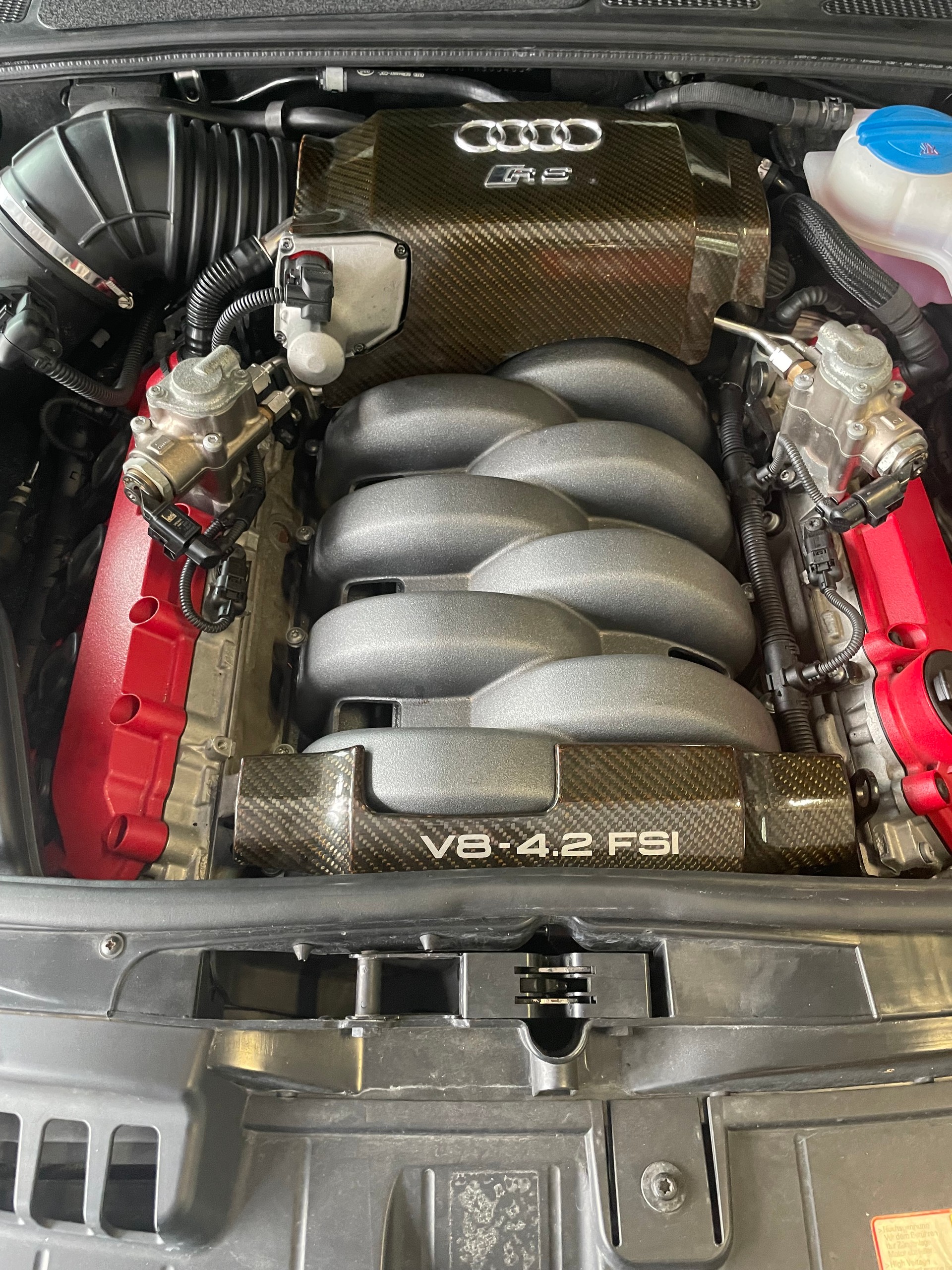 AUDI 4.2 V8 quattro-image-4