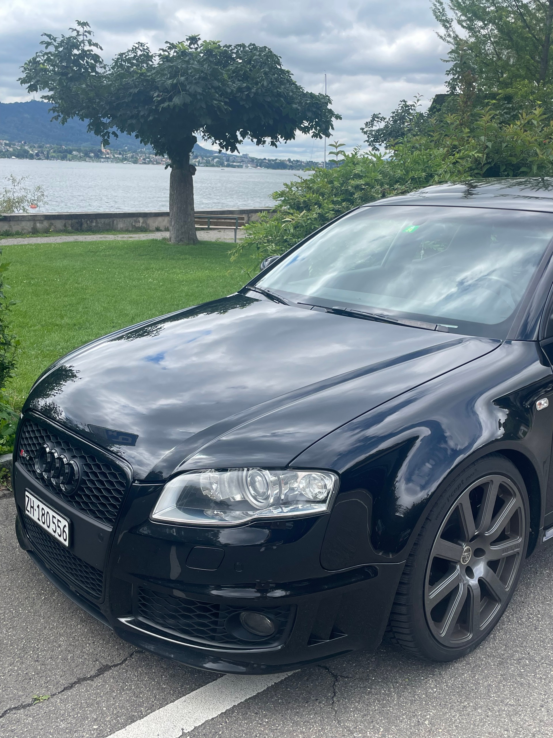 AUDI 4.2 V8 quattro-image-9