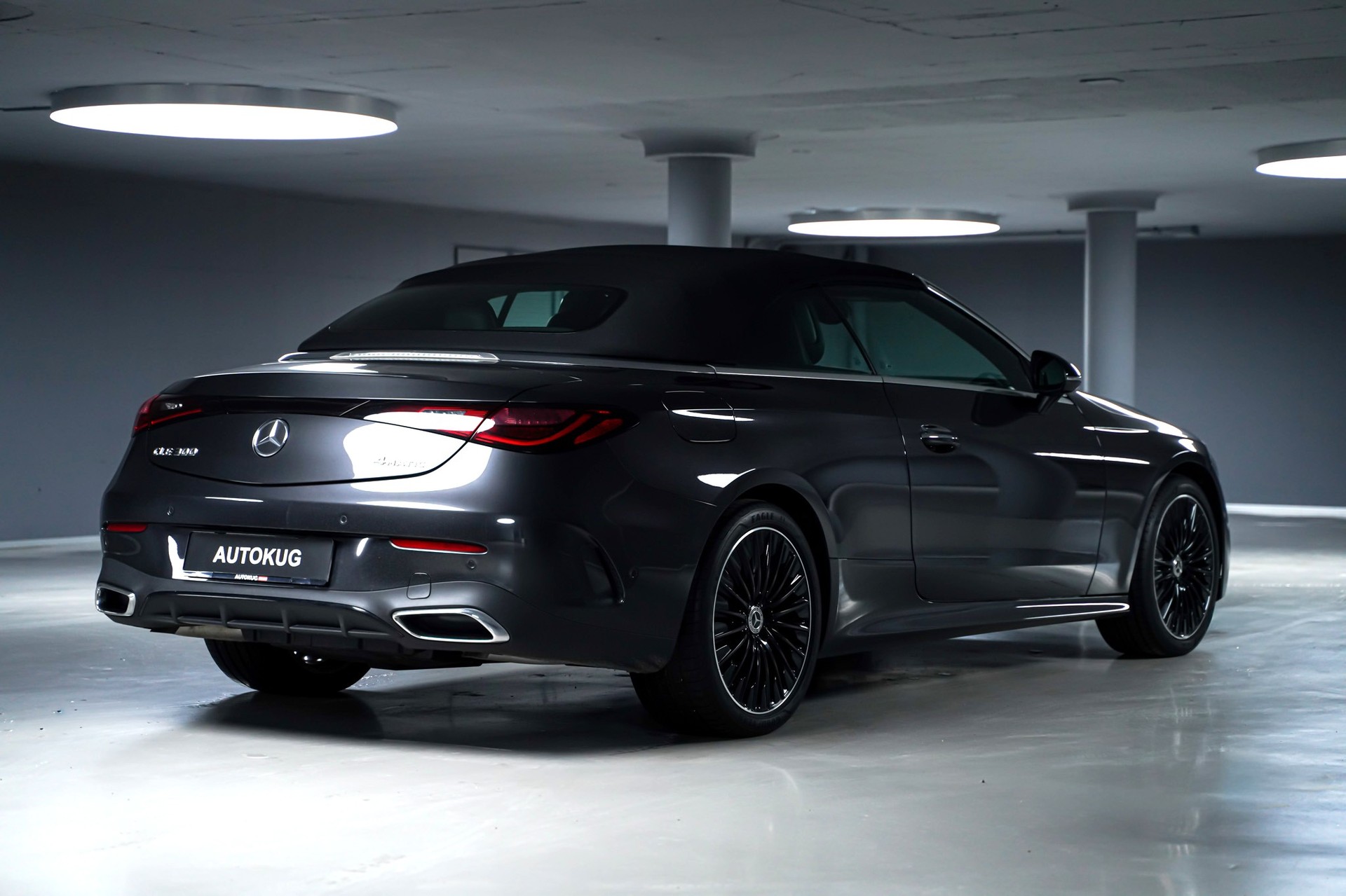 MERCEDES-BENZ CLE 300 Cabrio 4Matic 9G-Tronic-image-4
