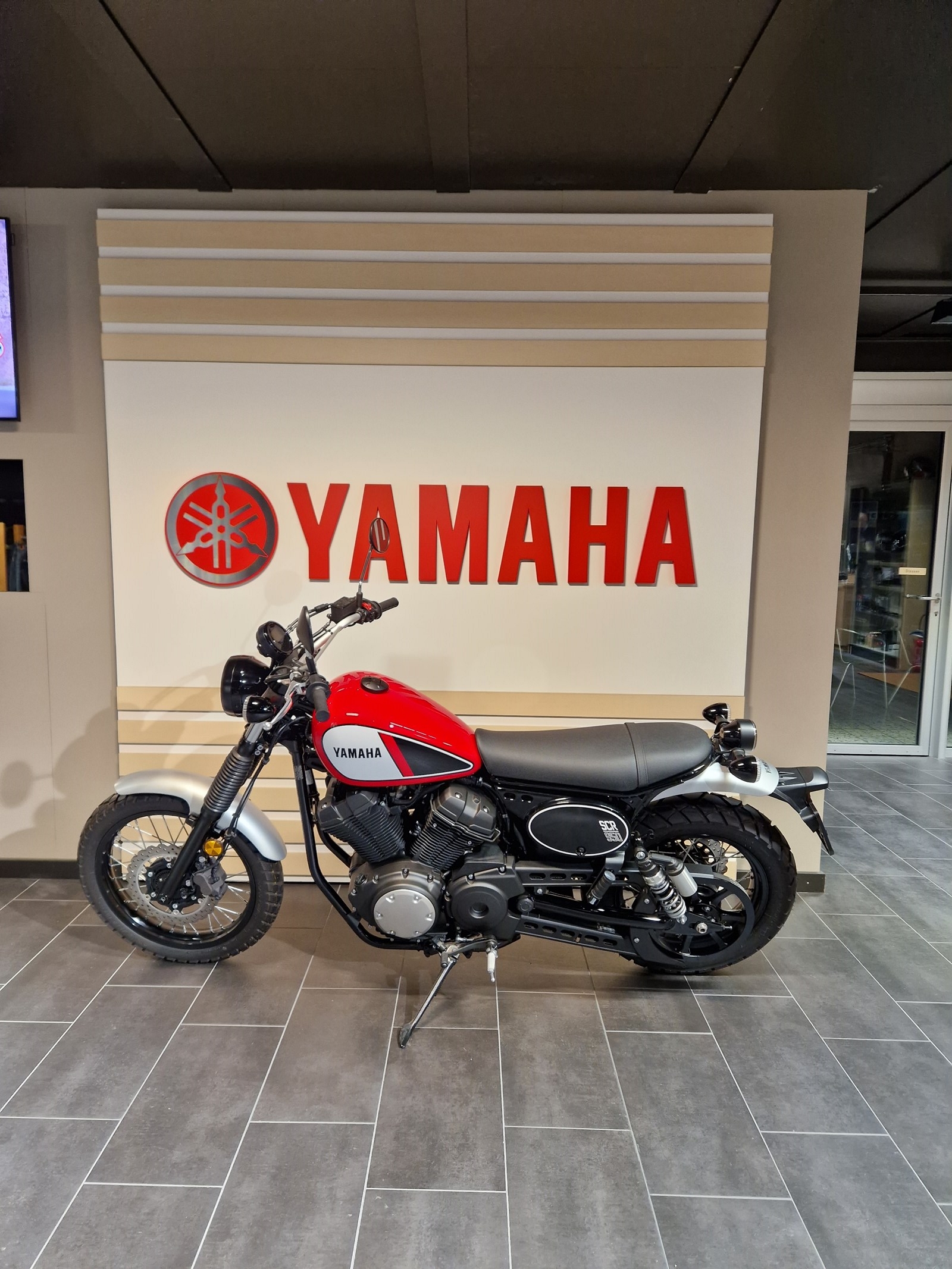 YAMAHA SCR 950 ABS-image-4