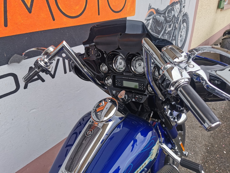 HARLEY-DAVIDSON FLHXSE Street Glide ABS CVO-image-3