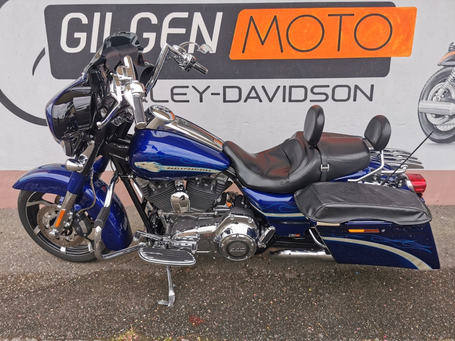 HARLEY-DAVIDSON FLHXSE Street Glide ABS CVO-image-5