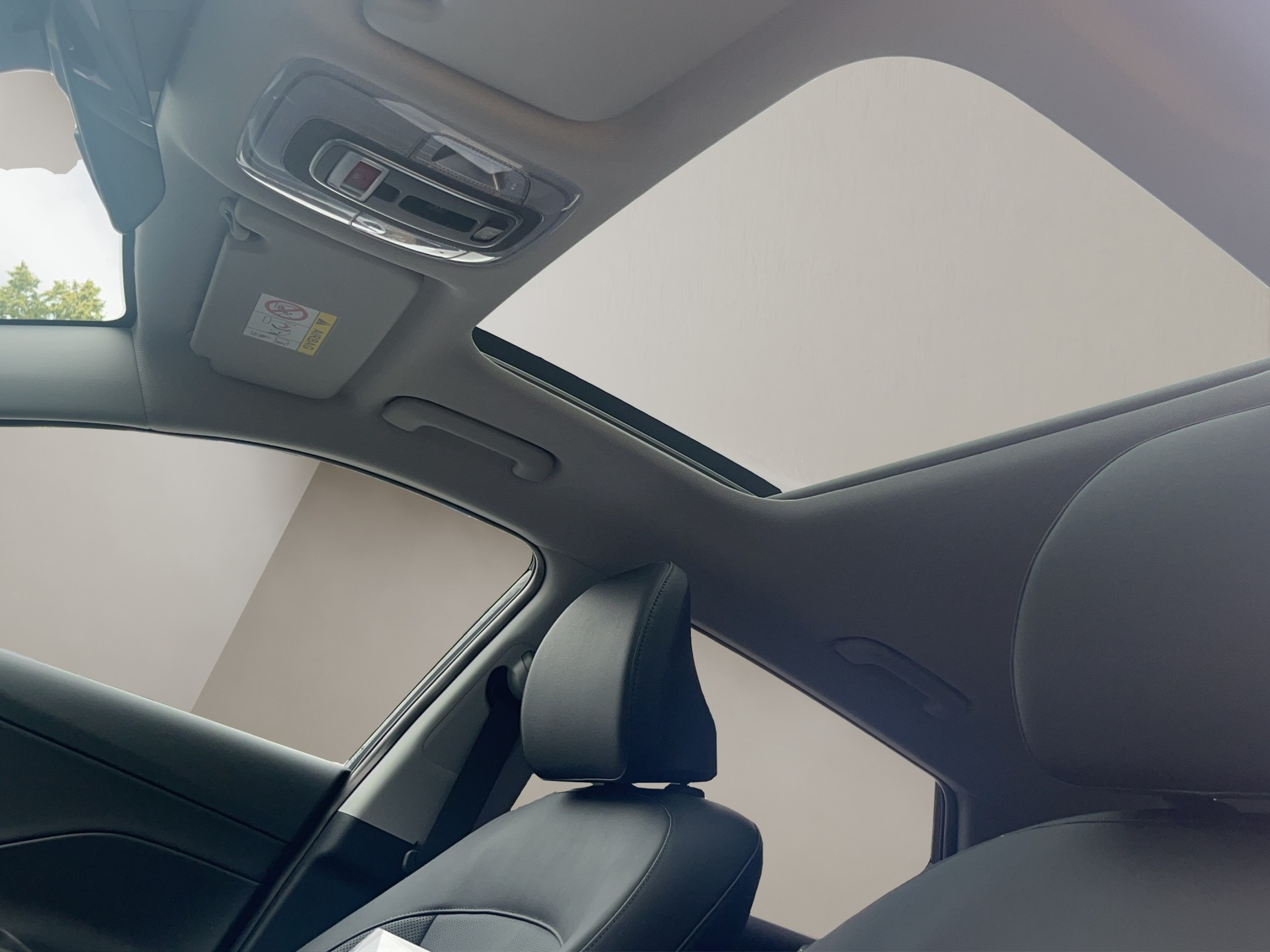 HYUNDAI Kona EV 65.4 kWh Vertex-image-15