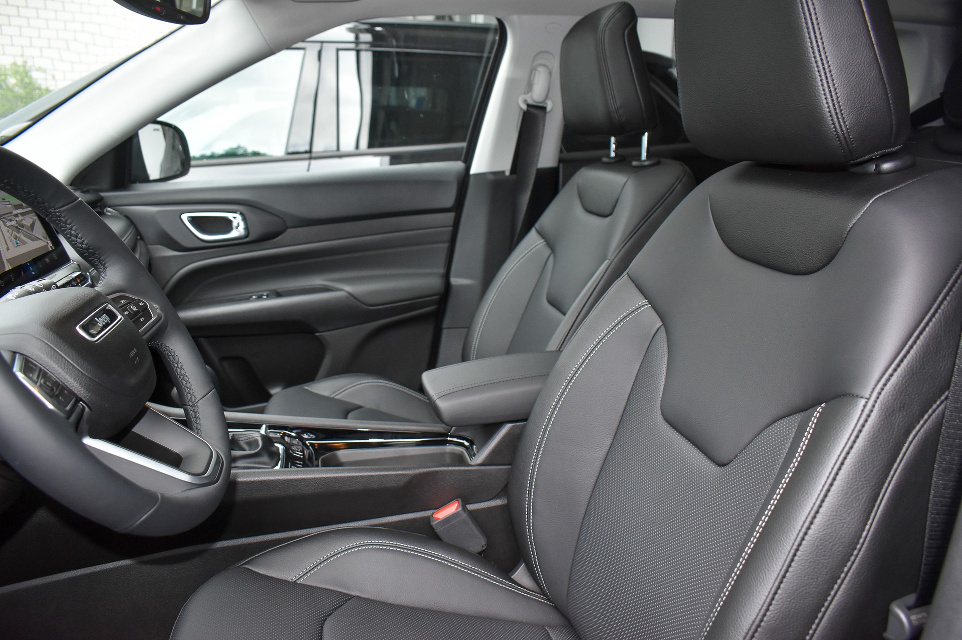 JEEP Compass 1.3 T PHEV Summit Sky AWD-image-12