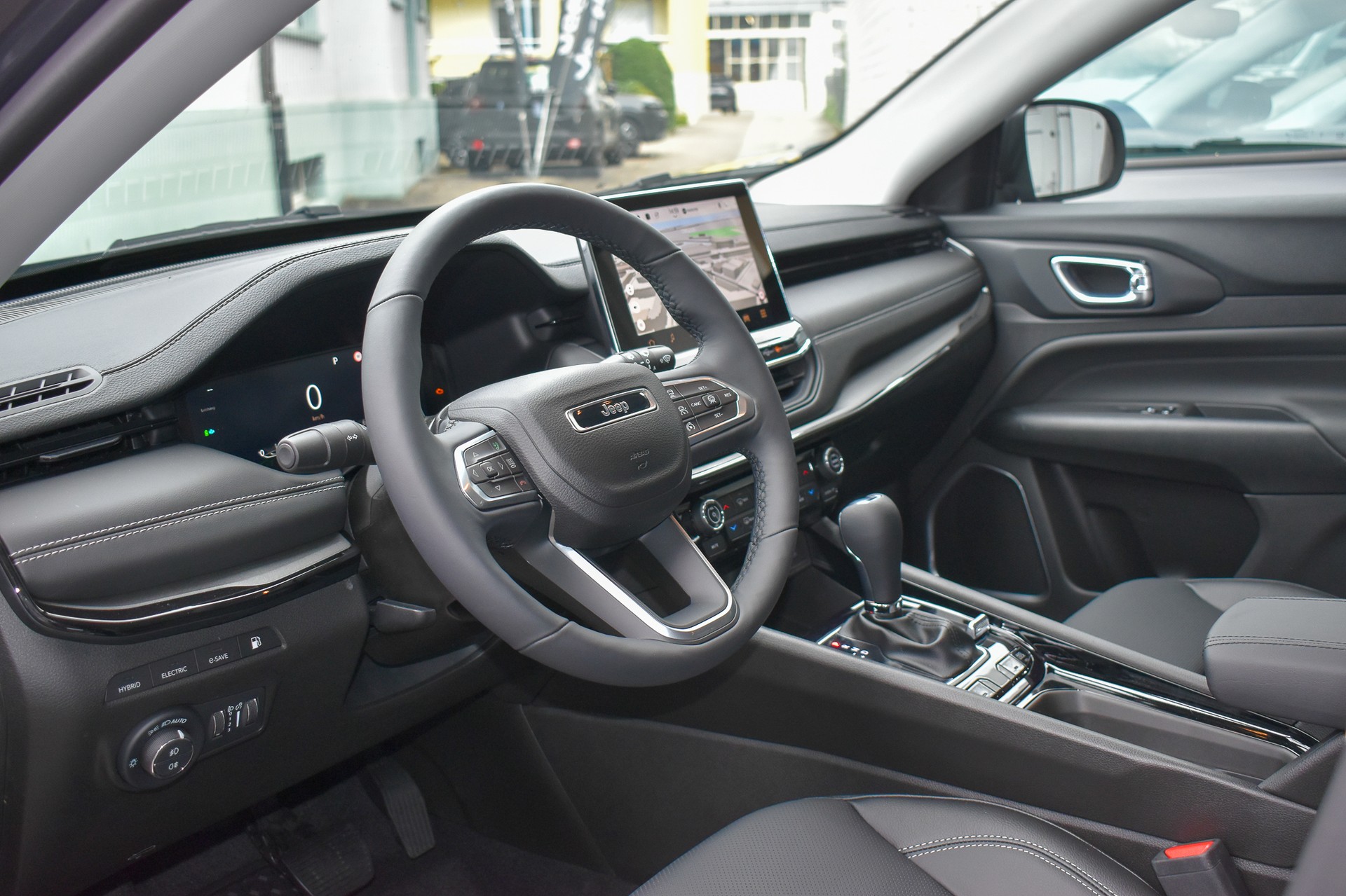 JEEP Compass 1.3 T PHEV Summit Sky AWD-image-8