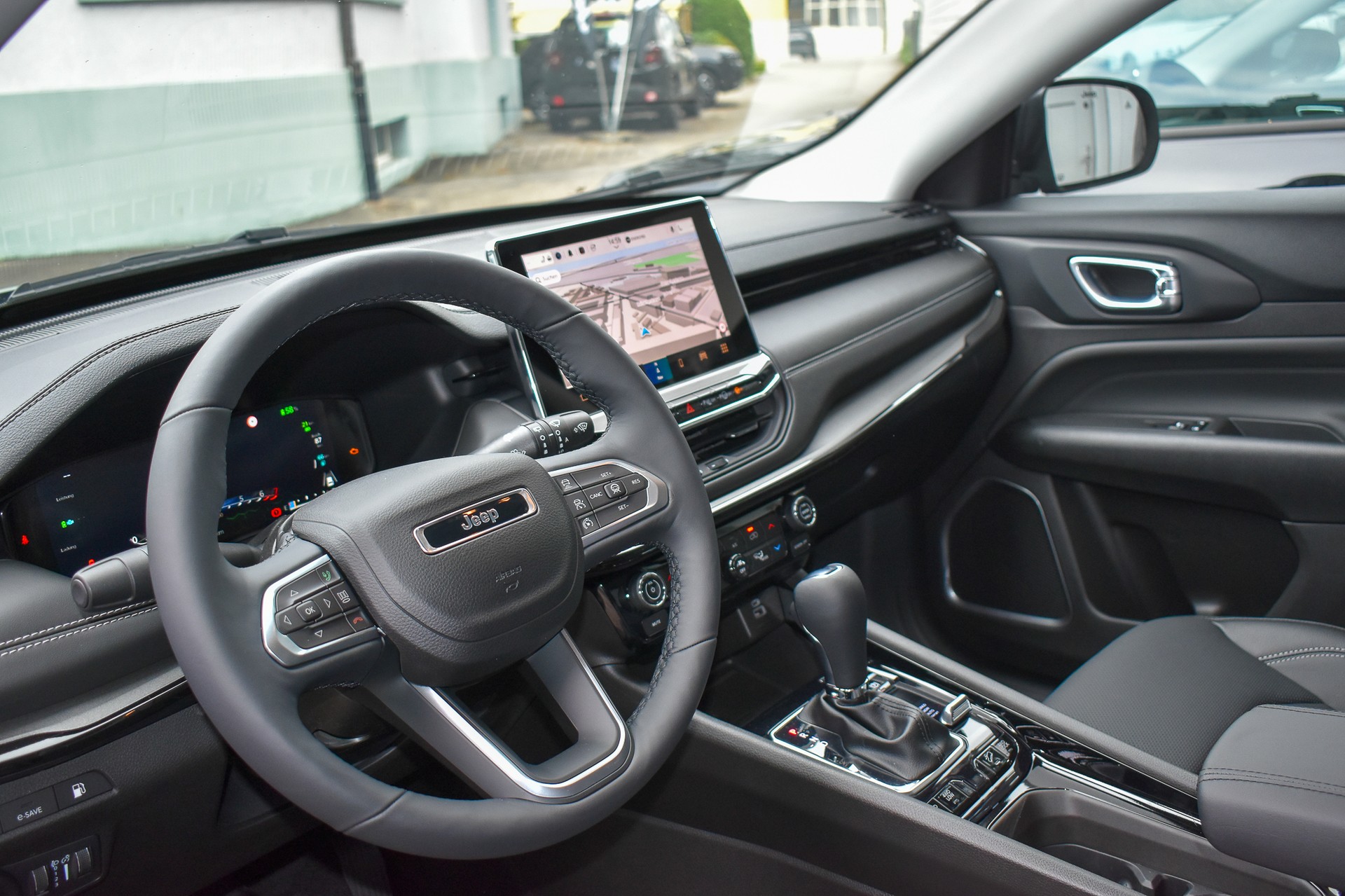 JEEP Compass 1.3 T PHEV Summit Sky AWD-image-10