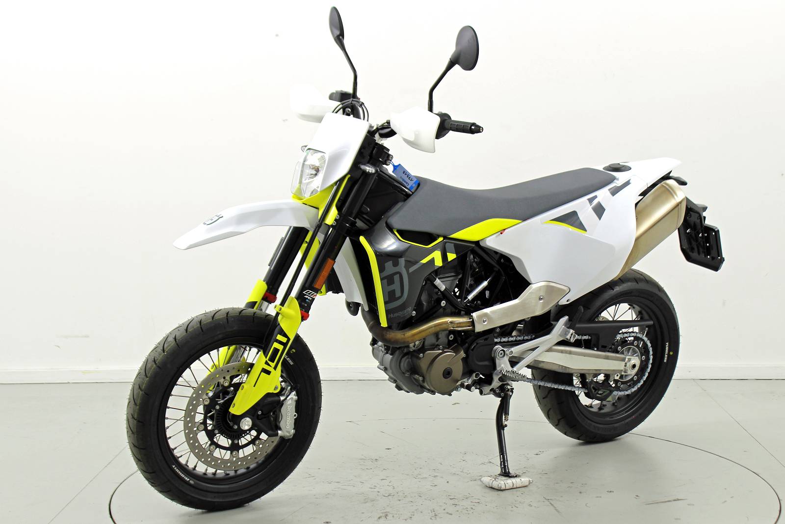 HUSQVARNA 701 Supermoto-image-2