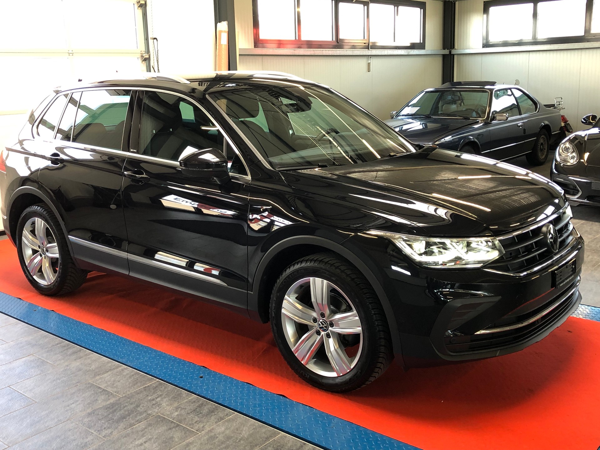 VW Tiguan 2.0 TDI SCR MOVE 4Motion DSG-image-28