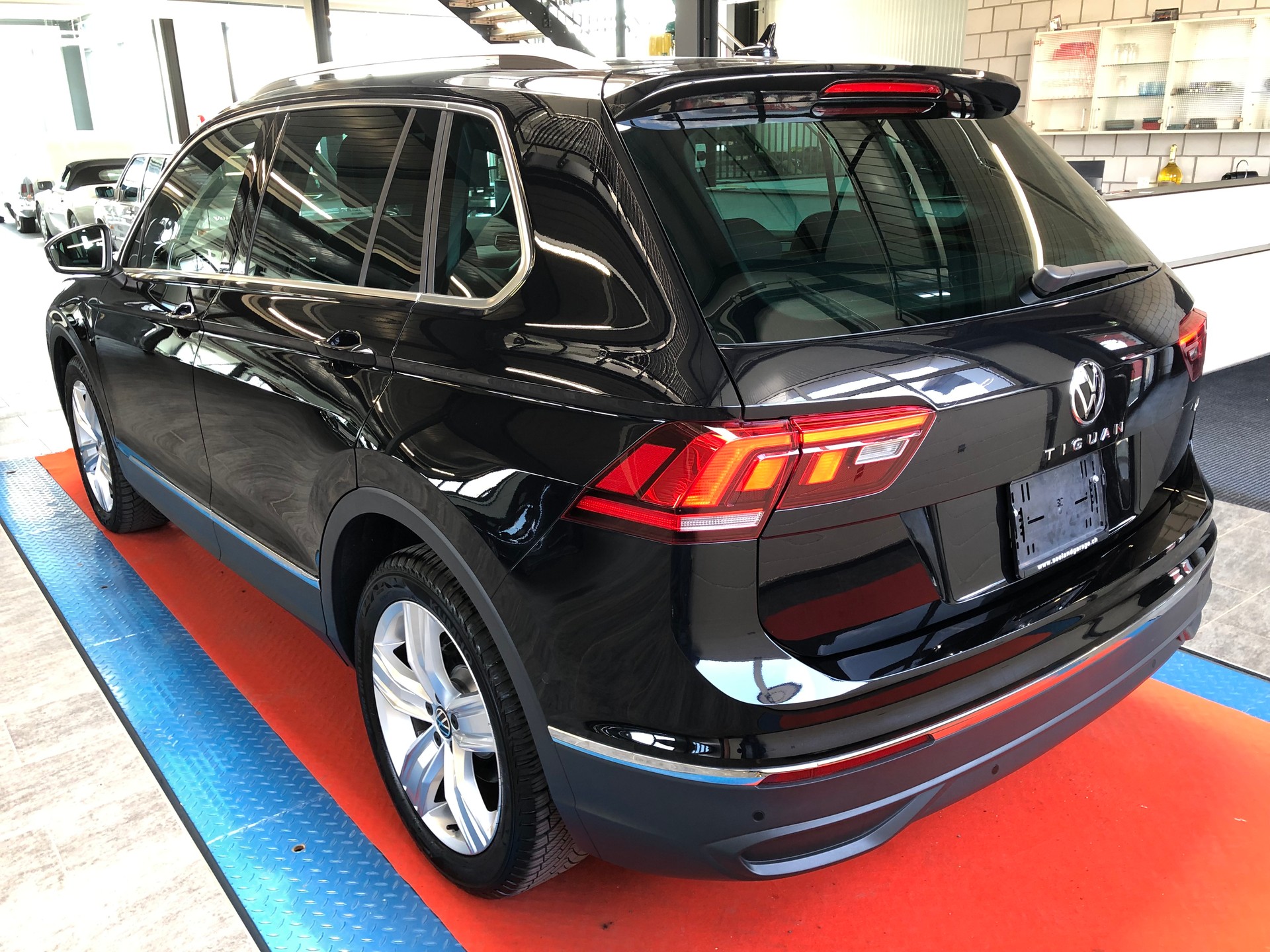 VW Tiguan 2.0 TDI SCR MOVE 4Motion DSG-image-7