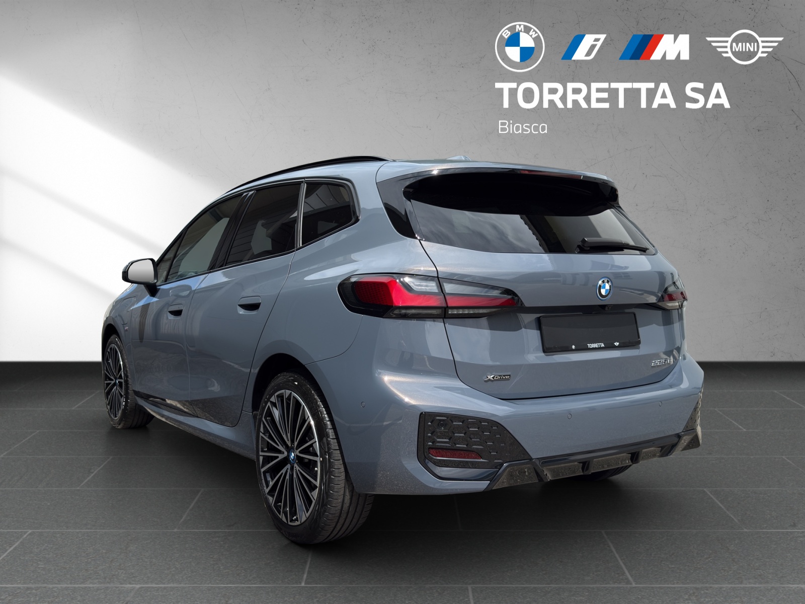 BMW 225e xDrive Active Tourer M Sport-showroom-element-2