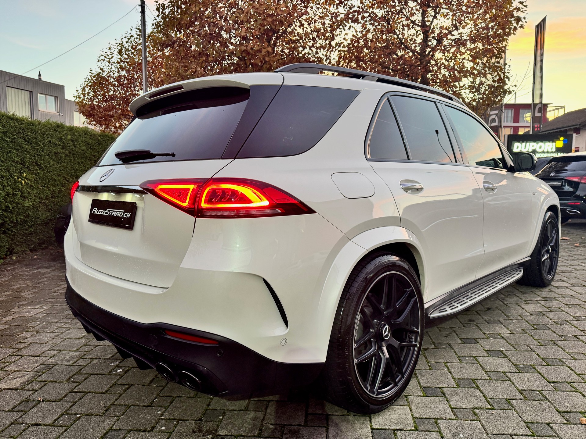 MERCEDES-BENZ GLE 53 AMG 4Matic+ 9G-Speedshift-showroom-element-3