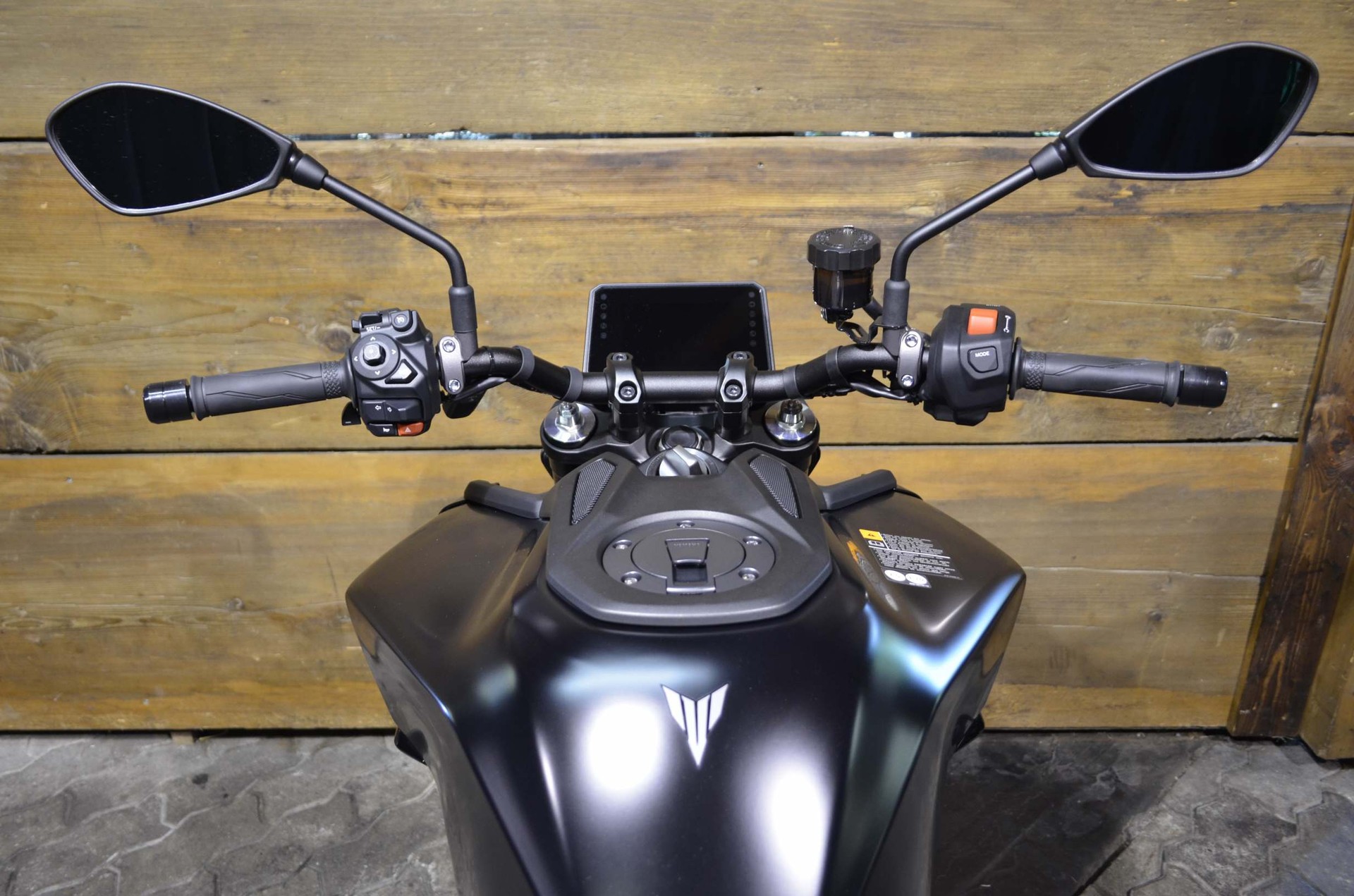 YAMAHA MT-09 ABS Y-AMT-image-2