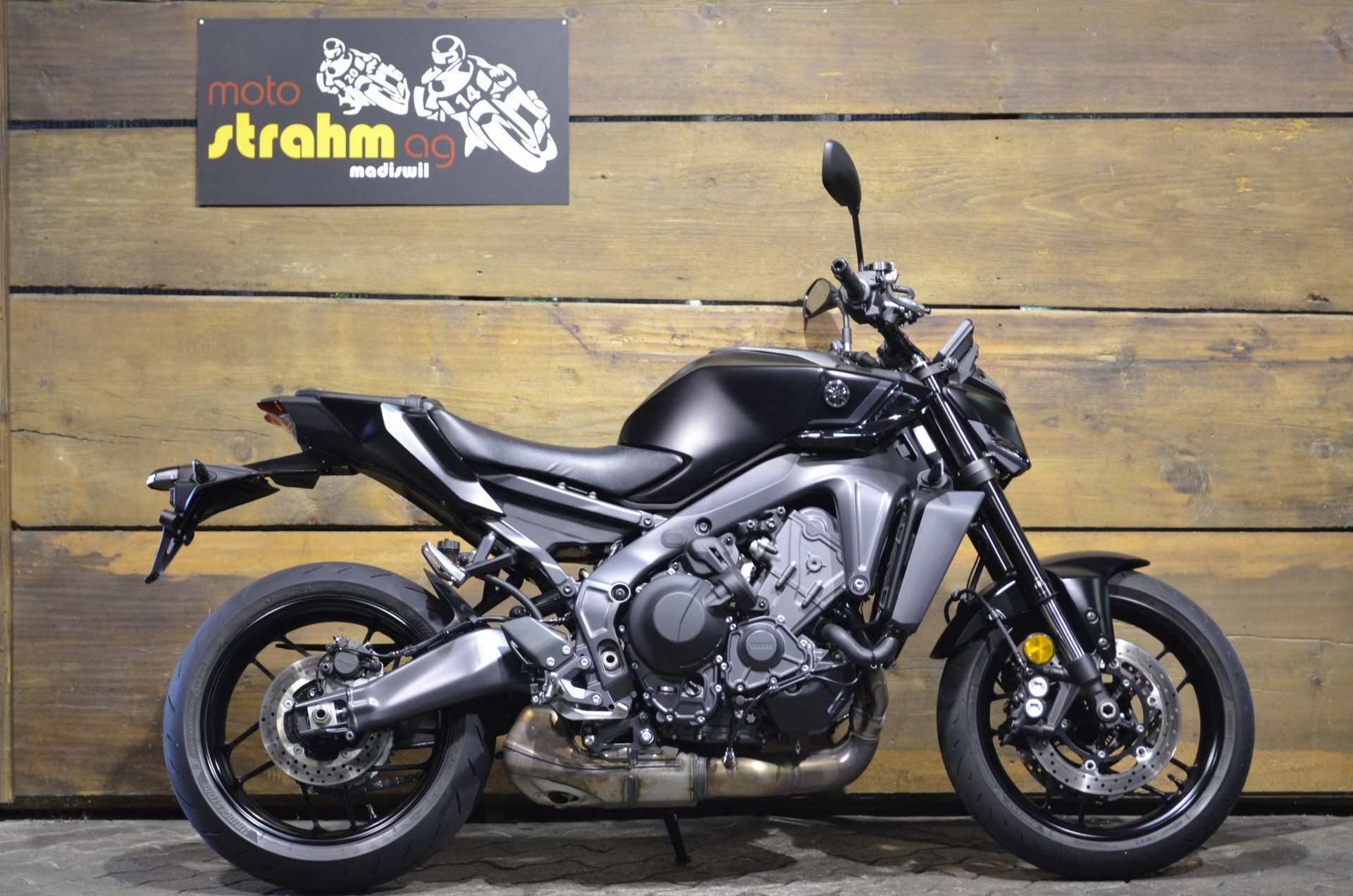YAMAHA MT-09 ABS Y-AMT-image-1