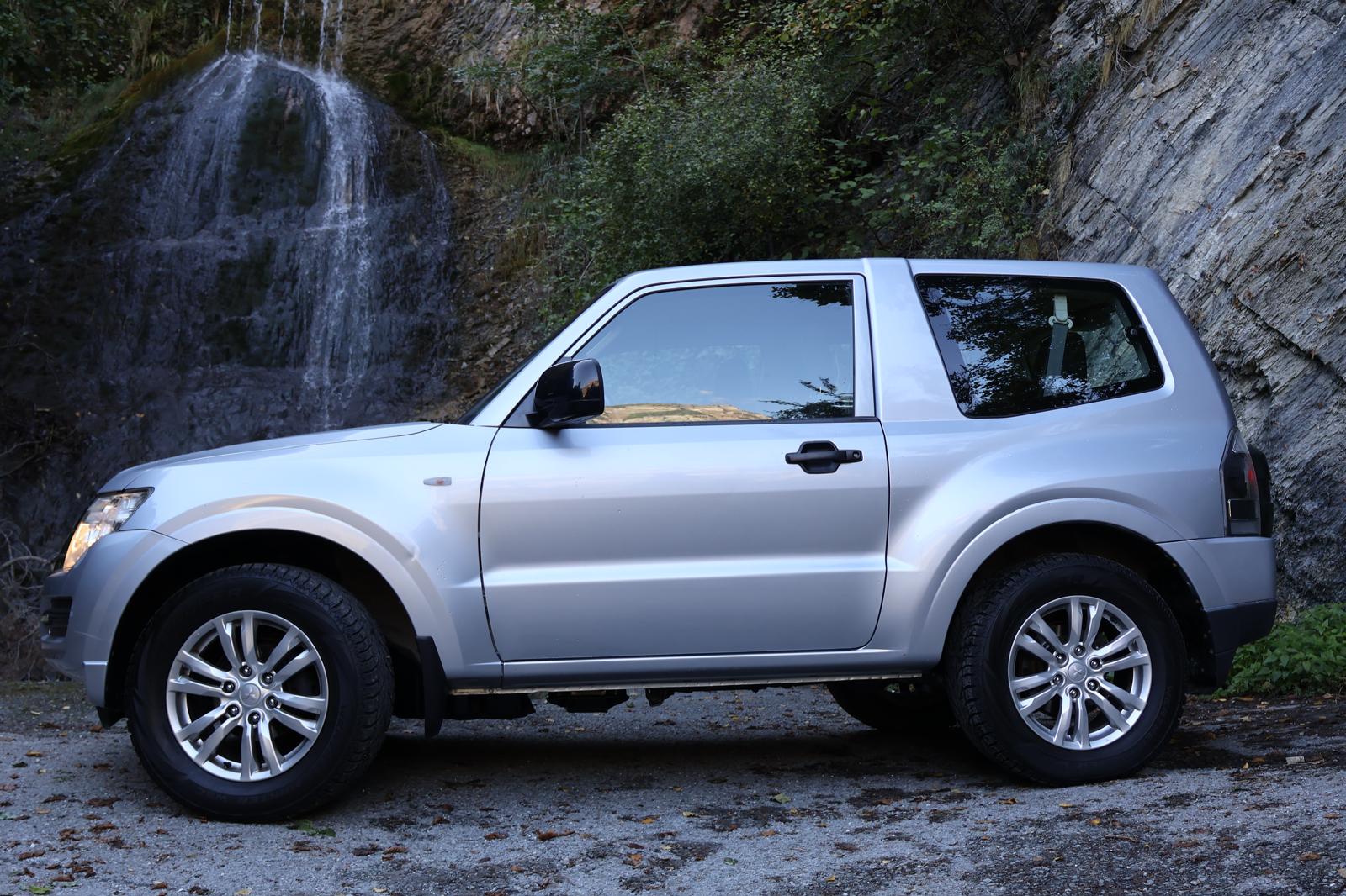 MITSUBISHI Pajero 3.2 DI-D Value Automatic-image-4