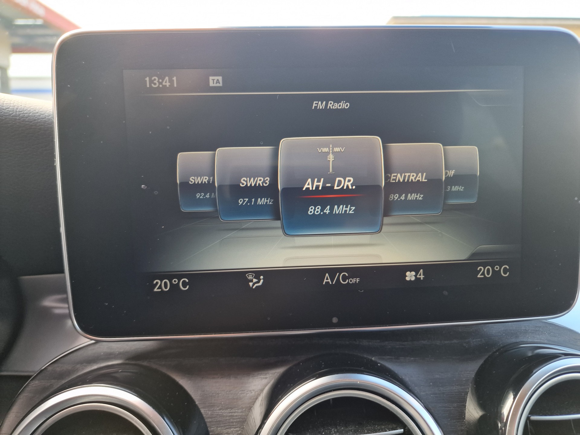 MERCEDES-BENZ GLC 250 AMG Line 4Matic 9G-Tronic 24Mt Gara-image-17