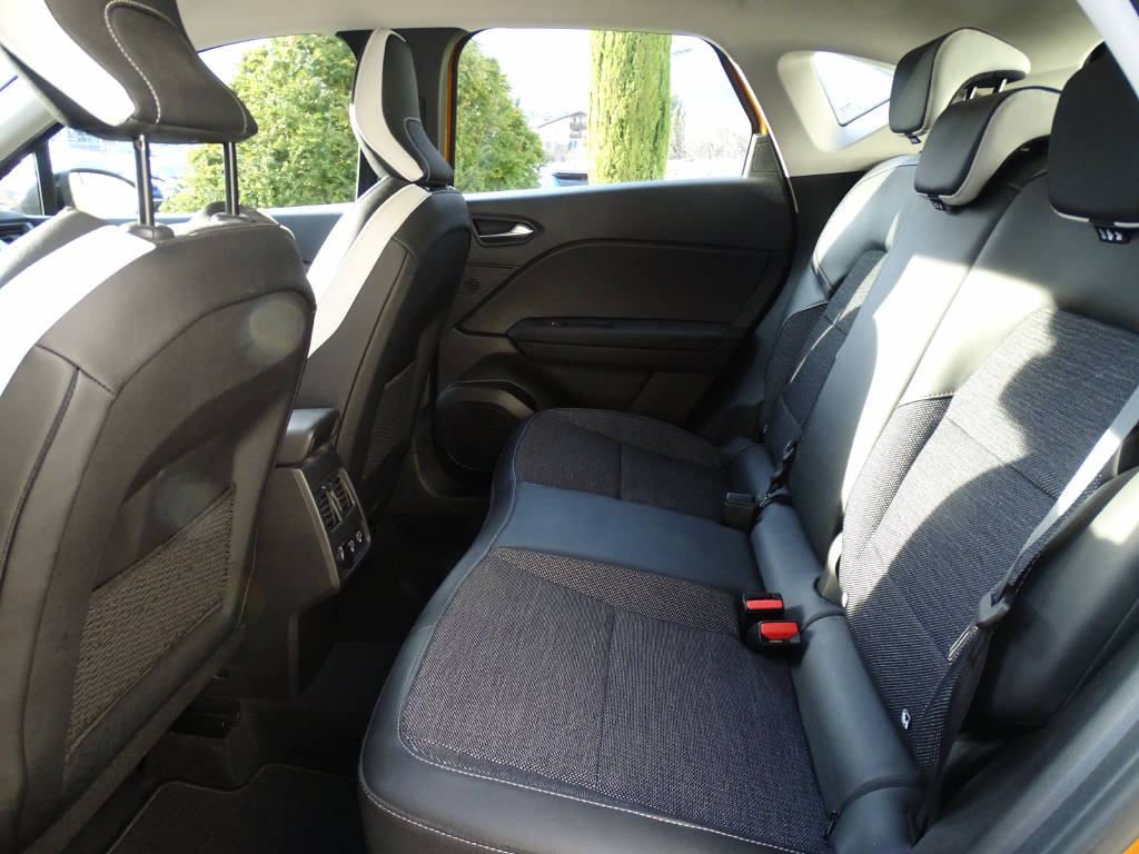 RENAULT Captur 1.3 TCe 140 Intens EDC-image-5