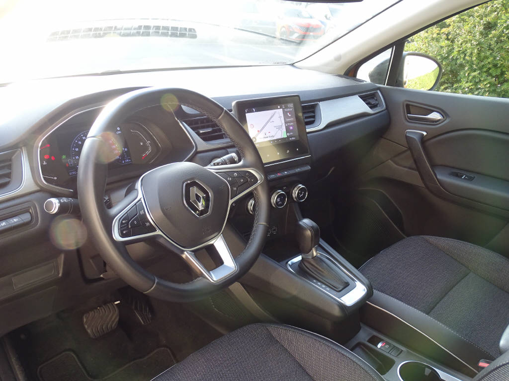 RENAULT Captur 1.3 TCe 140 Intens EDC-showroom-element-3