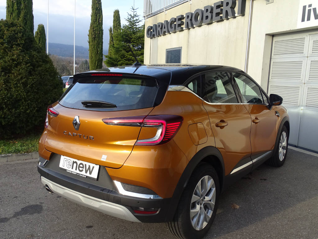 RENAULT Captur 1.3 TCe 140 Intens EDC-showroom-element-2