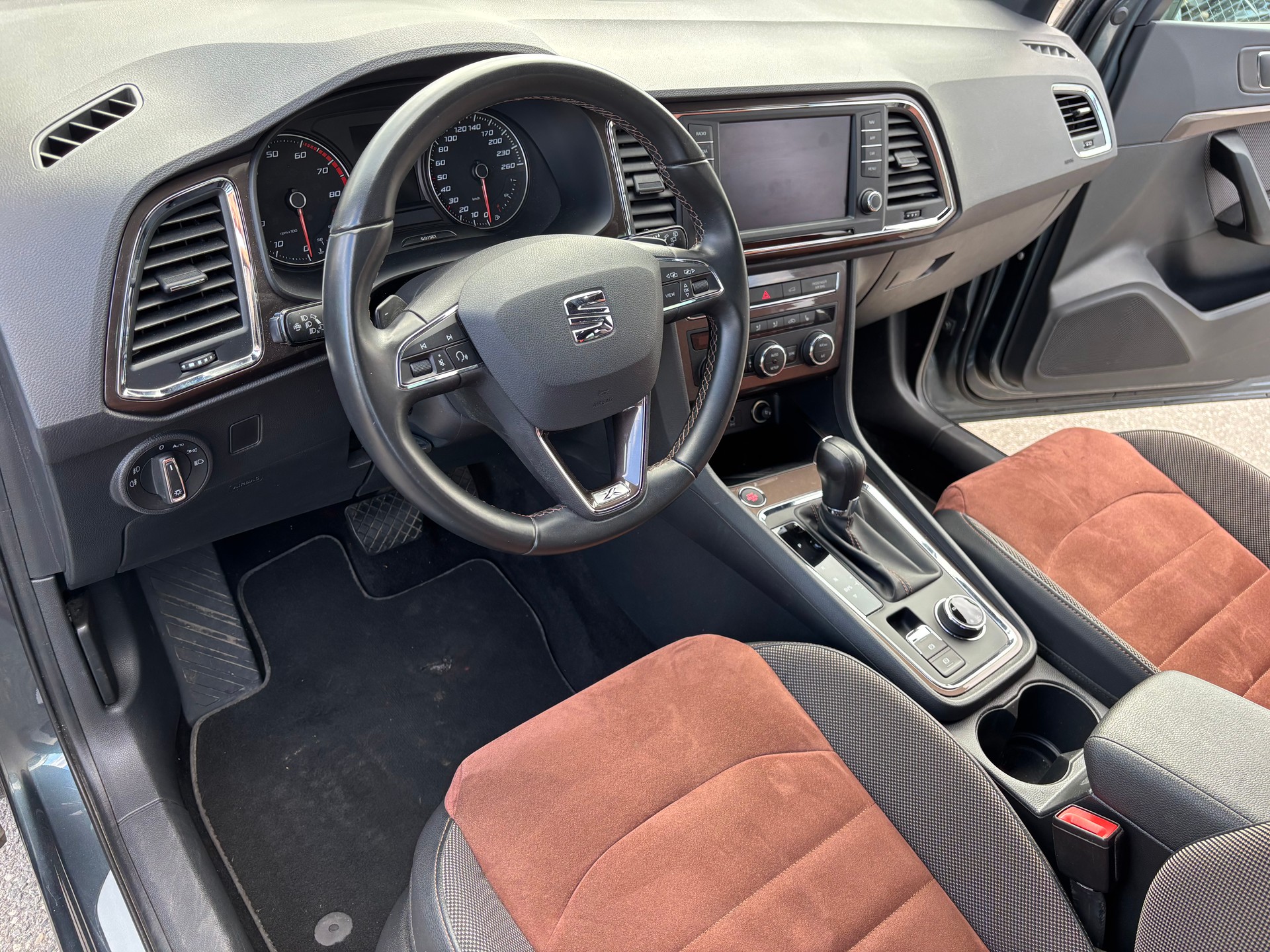 SEAT Ateca 2.0 TSI Xcellence 4Drive DSG-image-9