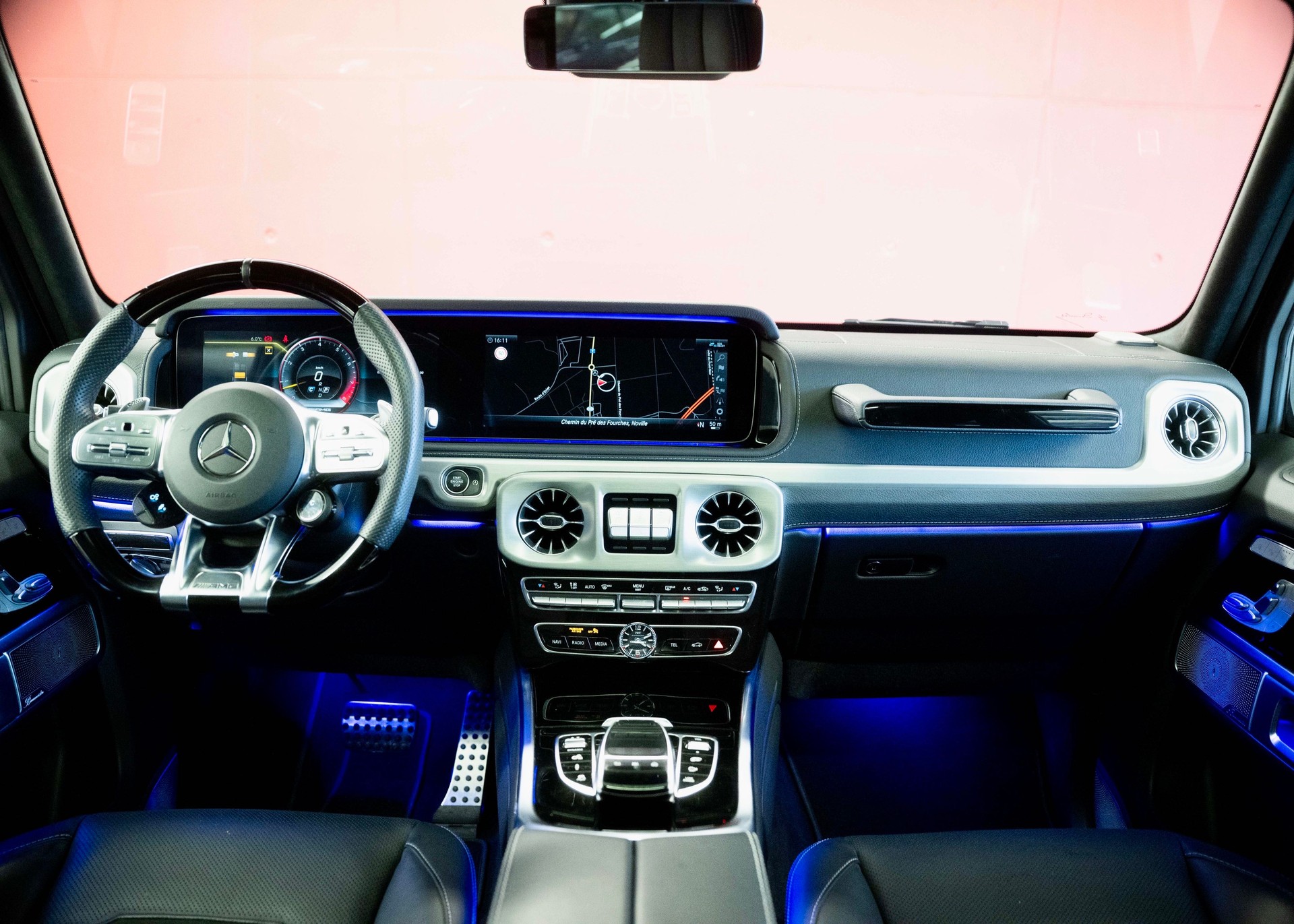 MERCEDES-BENZ G 63 AMG Speedshift Plus G-Tronic (Designo Moonlight White Pearl, as new, low mileage)-image-16