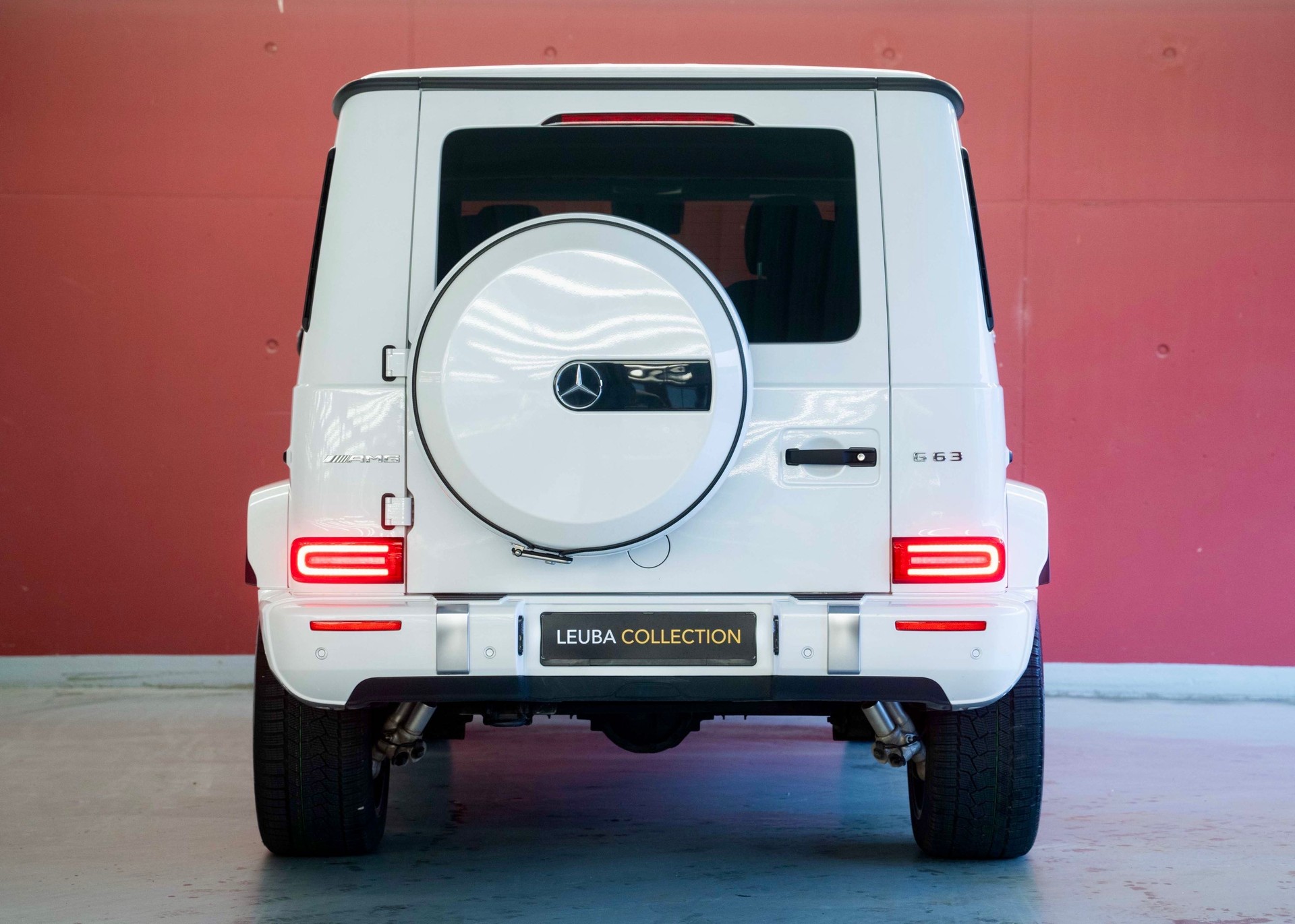 MERCEDES-BENZ G 63 AMG Speedshift Plus G-Tronic (Designo Moonlight White Pearl, as new, low mileage)-showroom-element-3