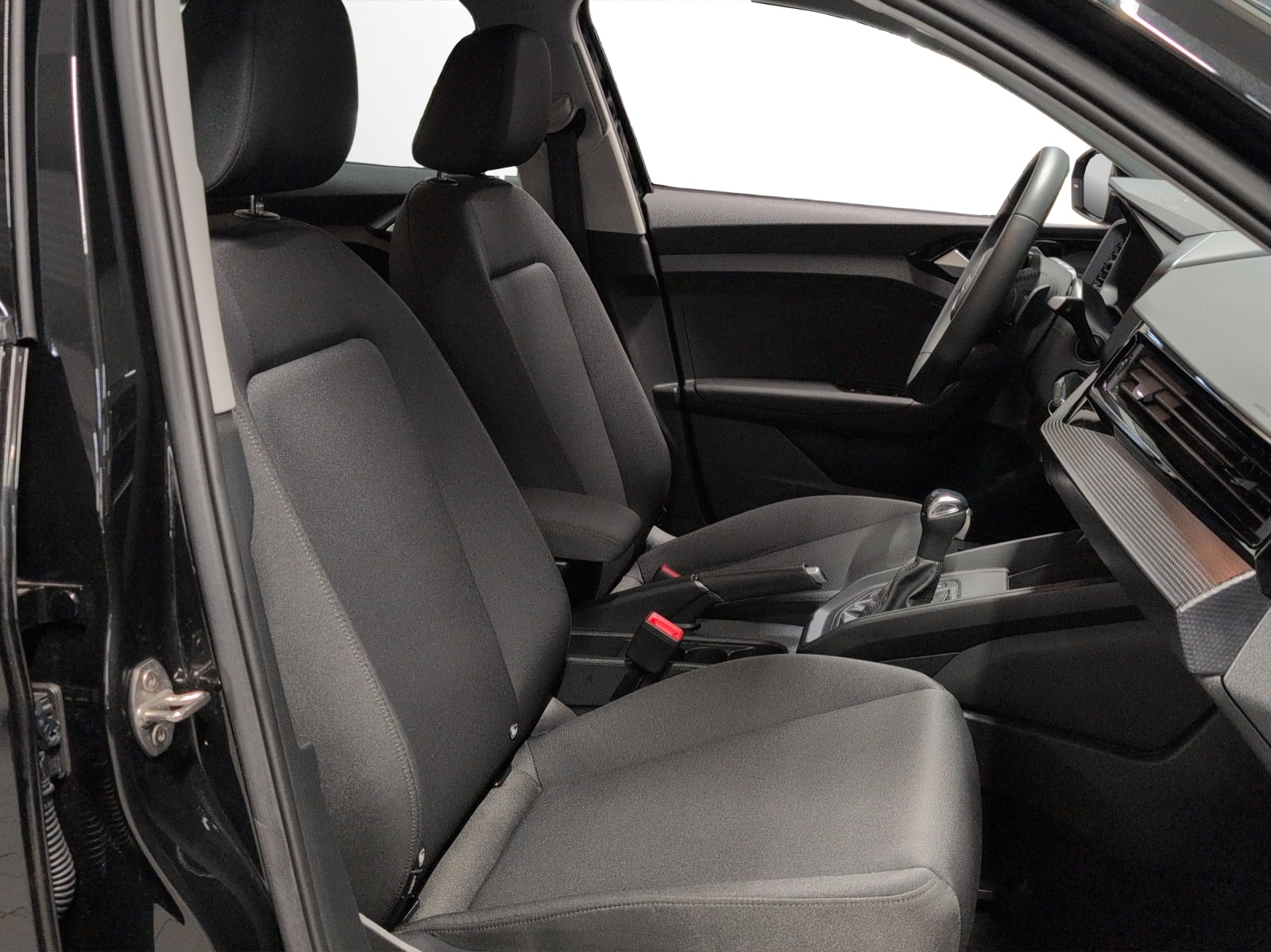 AUDI A1 Sportback 30 TFSI Attraction S-tronic-image-6