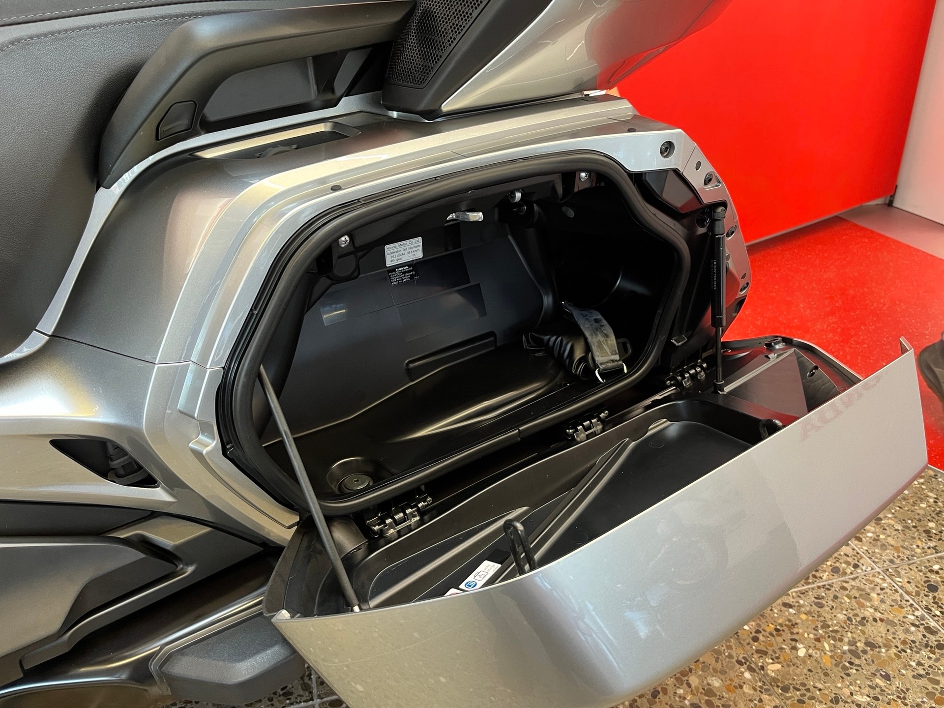HONDA GL 1800 DA DCT Goldwing-image-7