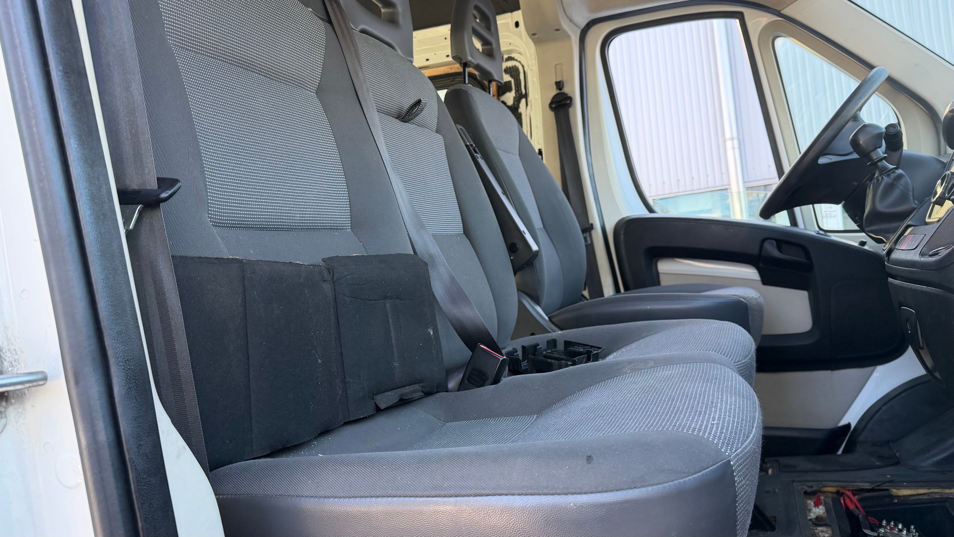 PEUGEOT Boxer 2.2 HDI 335 L2H2-image-8