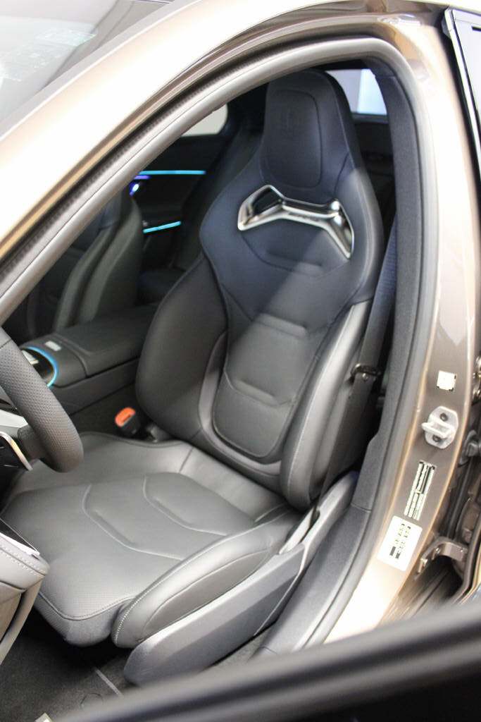 MERCEDES-BENZ E 53 AMG Hybrid 4Matic+-image-5