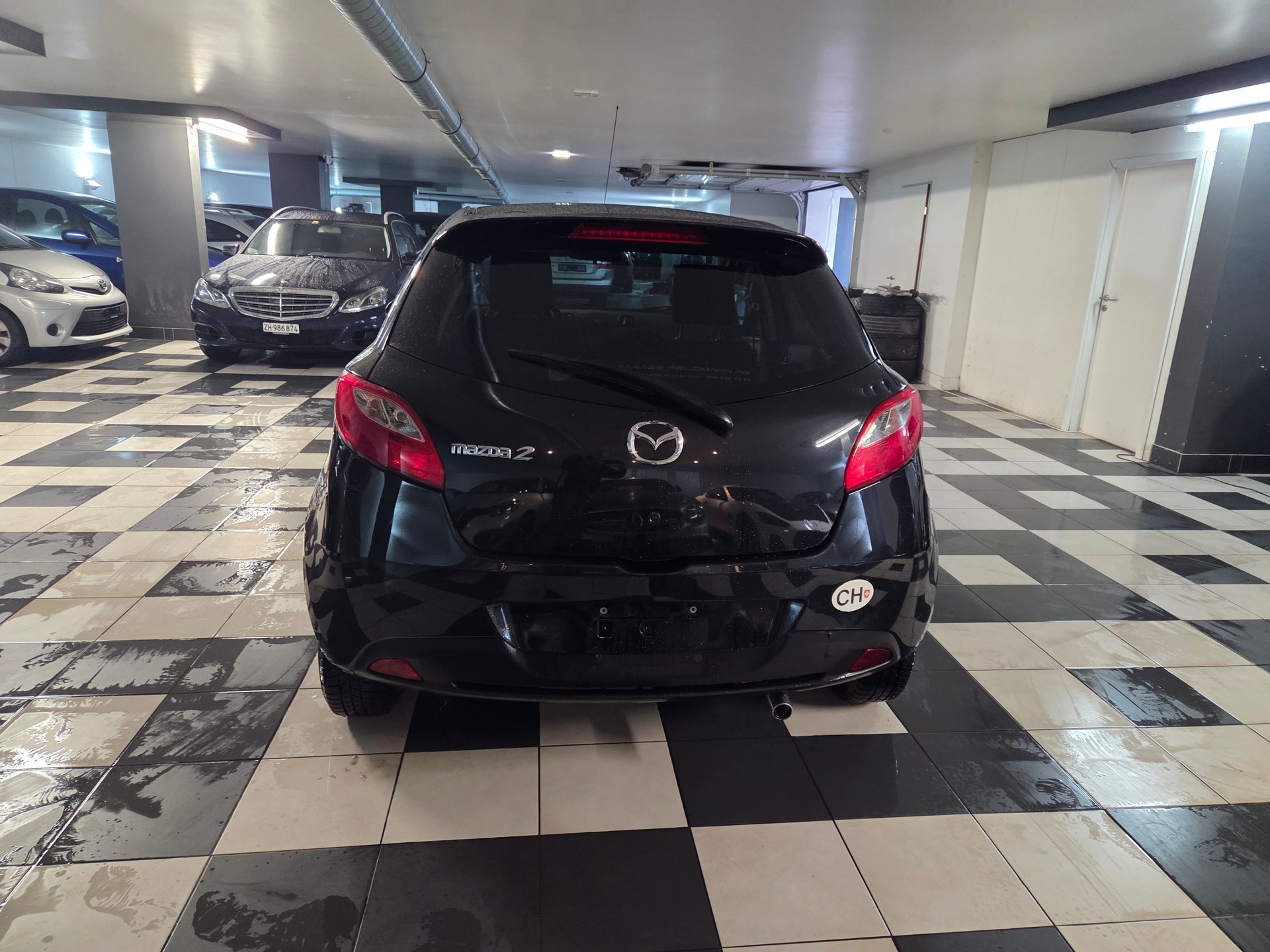 MAZDA 2 1.3i 16V Voila ma Suisse Edition-image-3