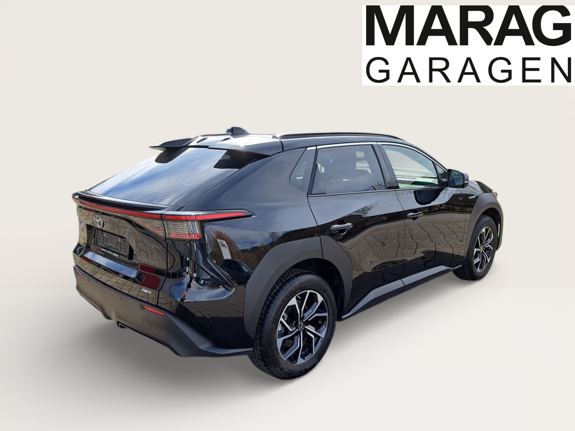 TOYOTA bZ4X Premium 71,4 kWh 4WD-image-8