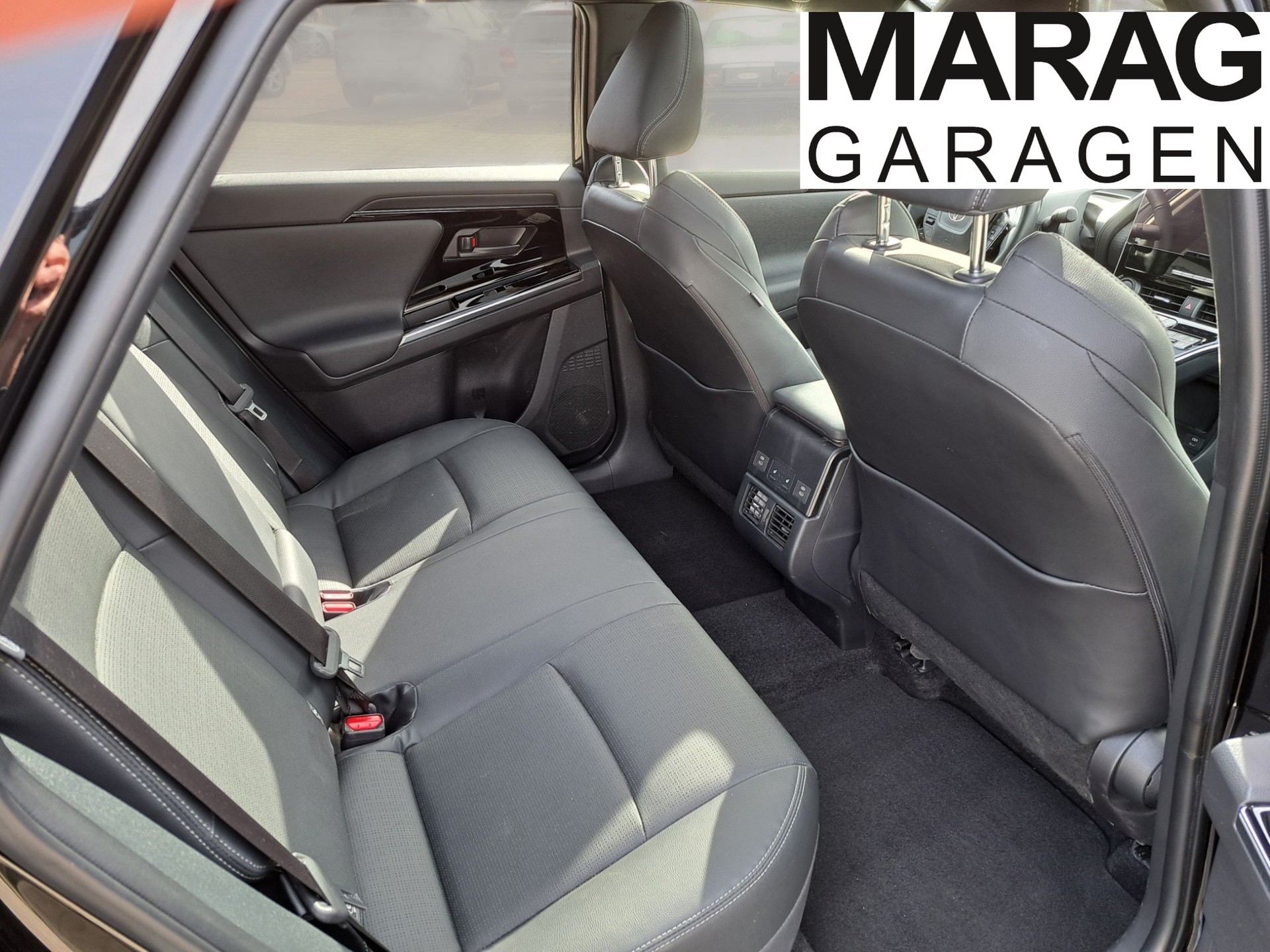 TOYOTA bZ4X Premium 71,4 kWh 4WD-image-7