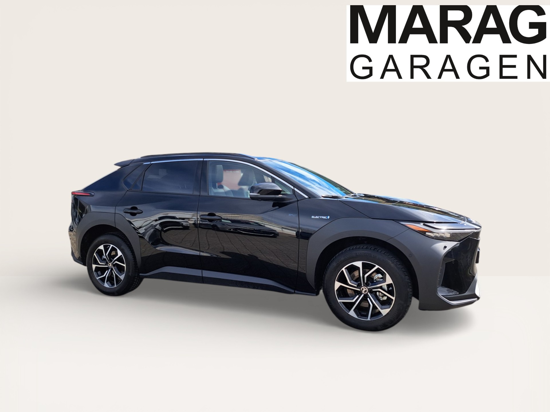 TOYOTA bZ4X Premium 71,4 kWh 4WD-image-4