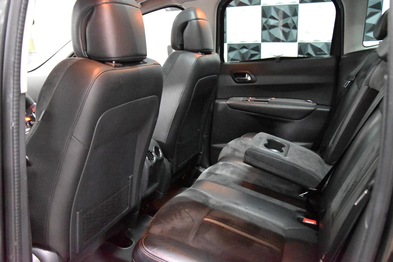 PEUGEOT 3008 1.2 Pure Tech Allure-image-14
