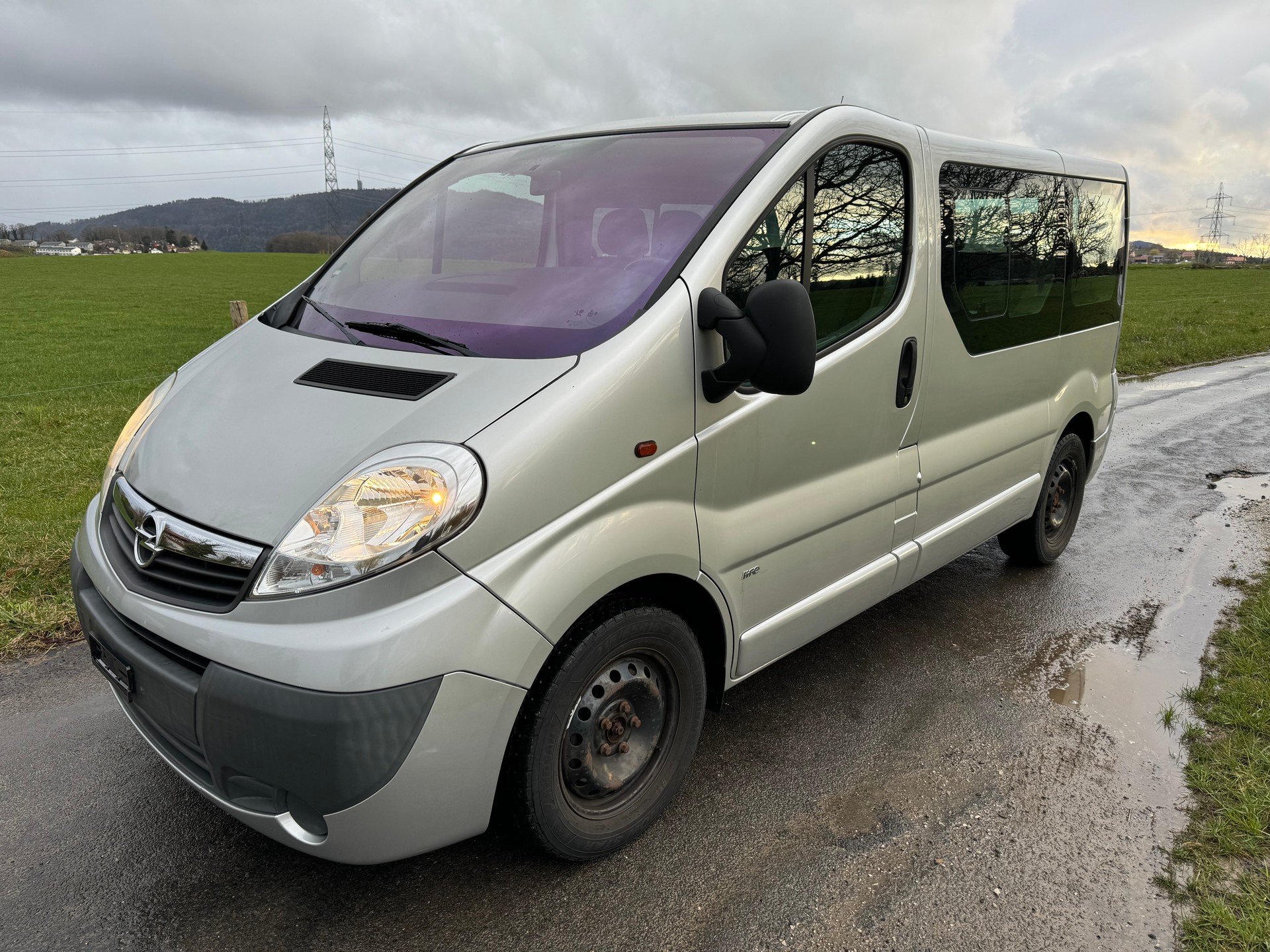 OPEL Vivaro Life 2.5CDTI 2.7t L1H1
