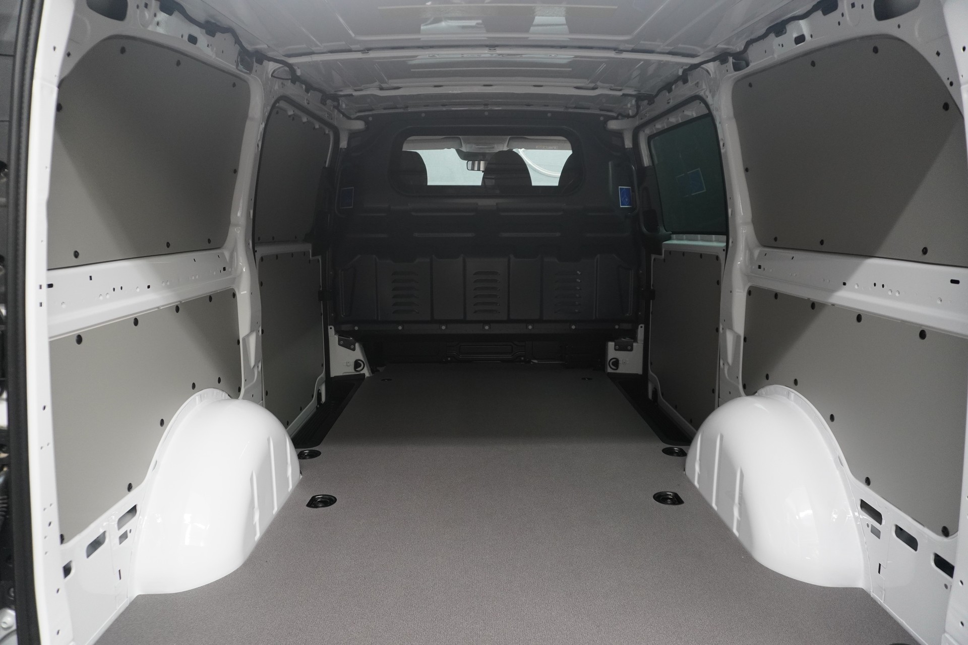 MERCEDES-BENZ Vito 114 KA PRO Lang 4Matic WORKER-image-12