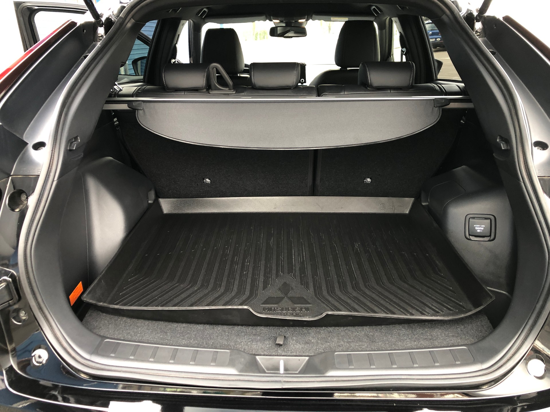 MITSUBISHI Eclipse Cross 2.4 PHEV Diamond 4WD-image-8