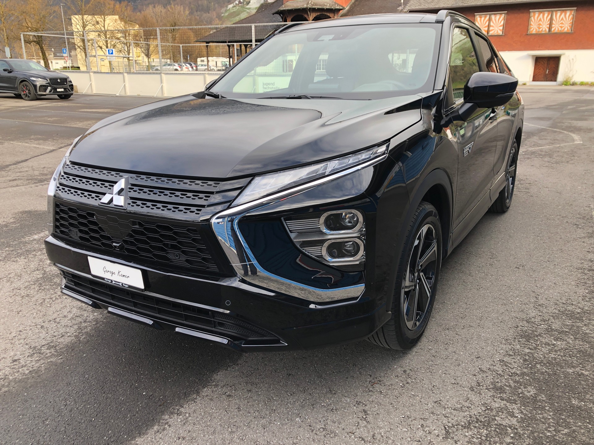 MITSUBISHI Eclipse Cross 2.4 PHEV Diamond 4WD-showroom-element-1